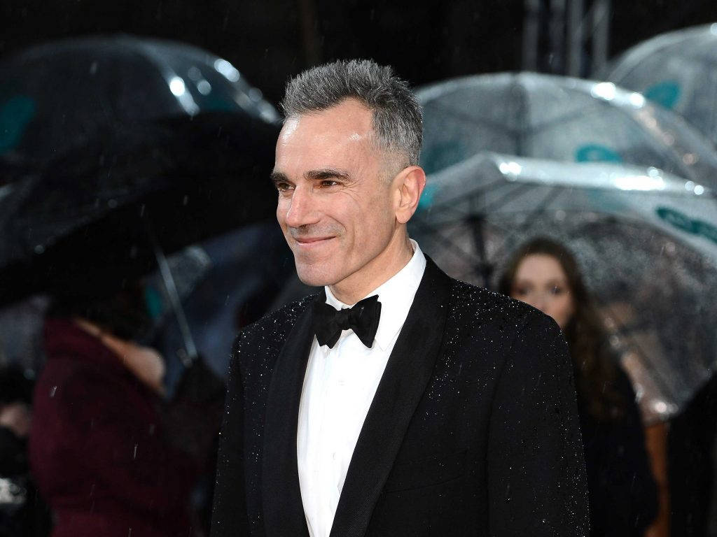 Daniel Day-lewis In A Rainy Event