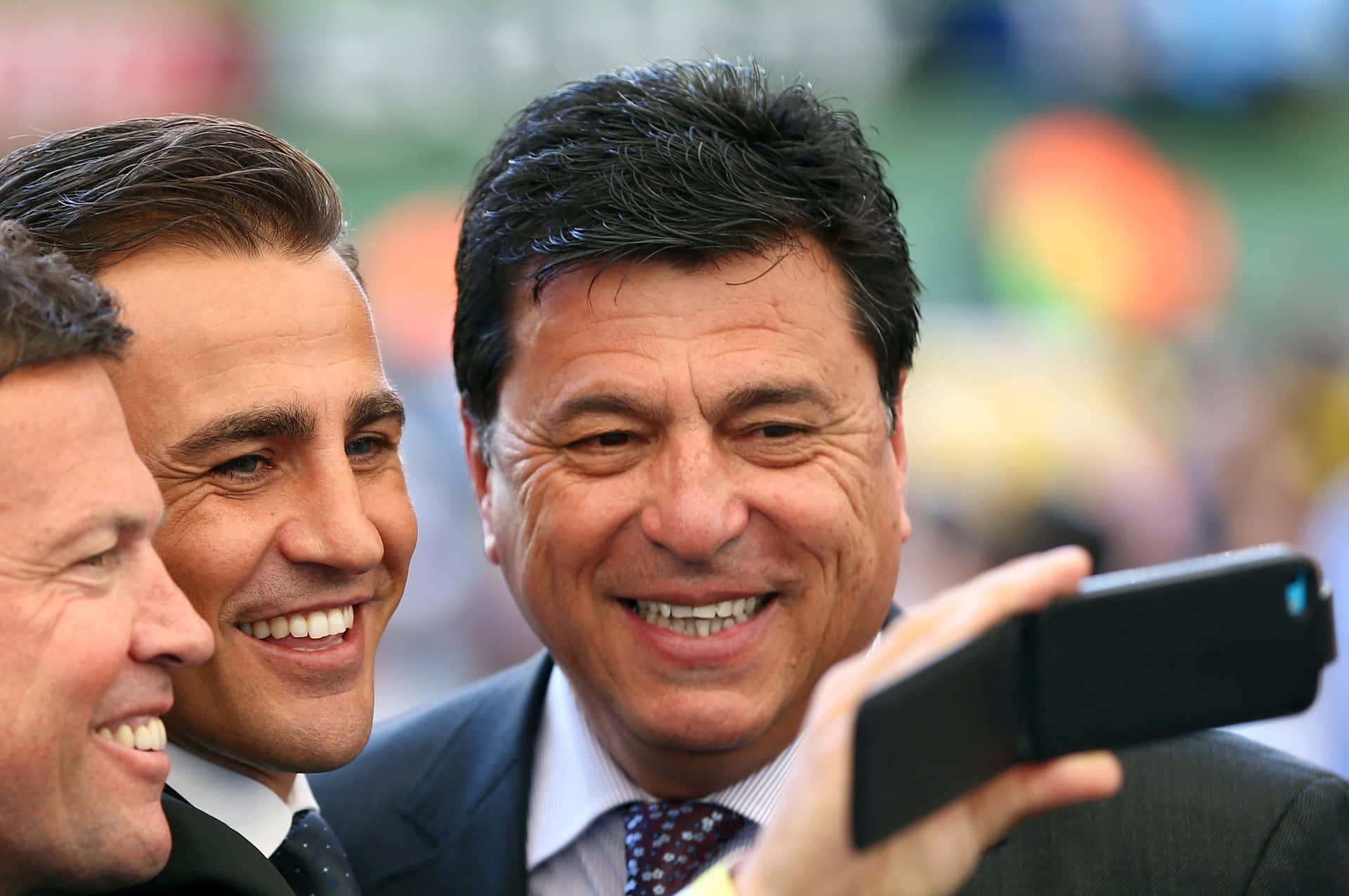 Daniel Passarella Selfie With Fans Background