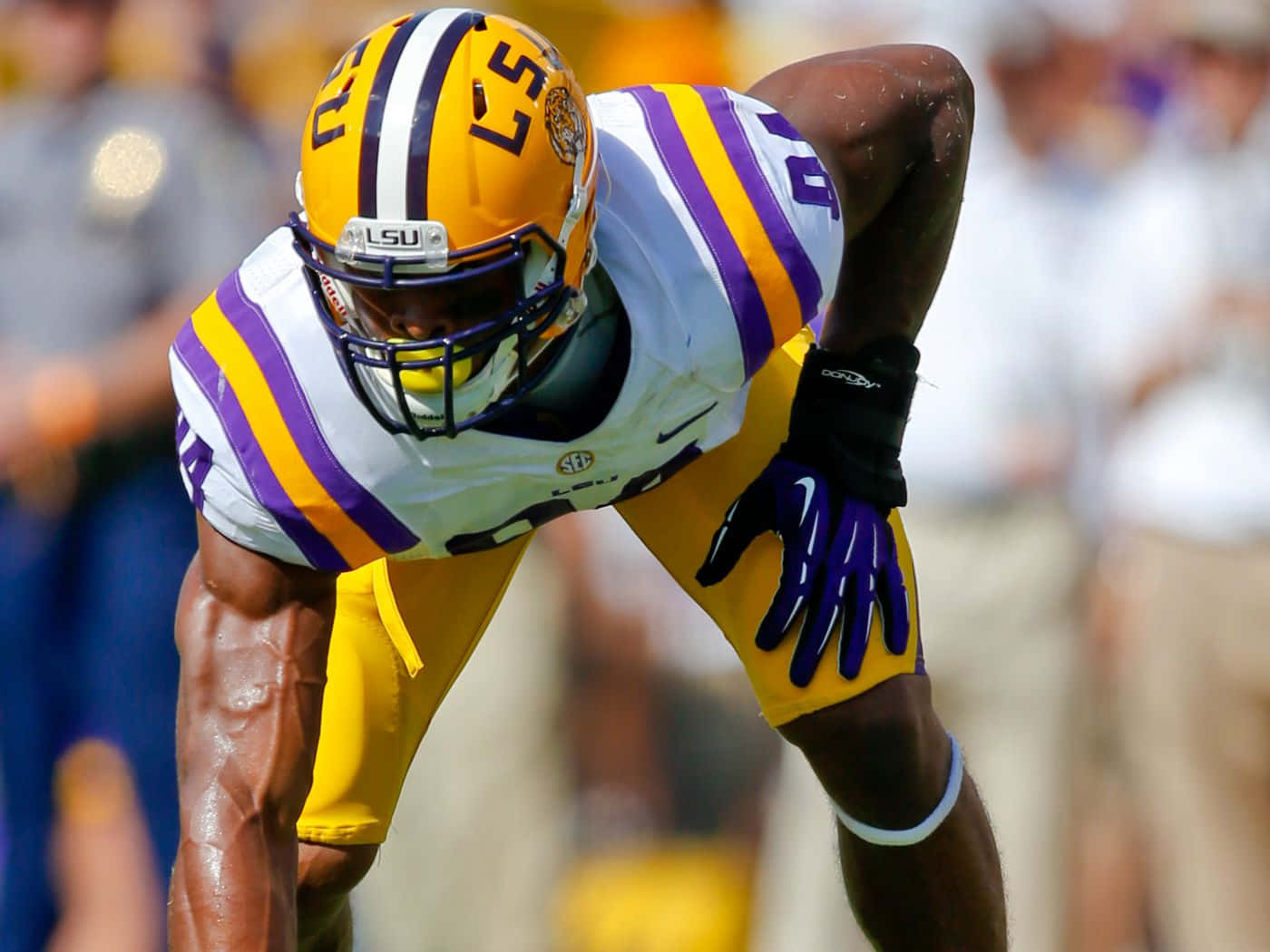 Danielle Hunter Lsu Tigers Vs. Sam Houston State Bearkats Background