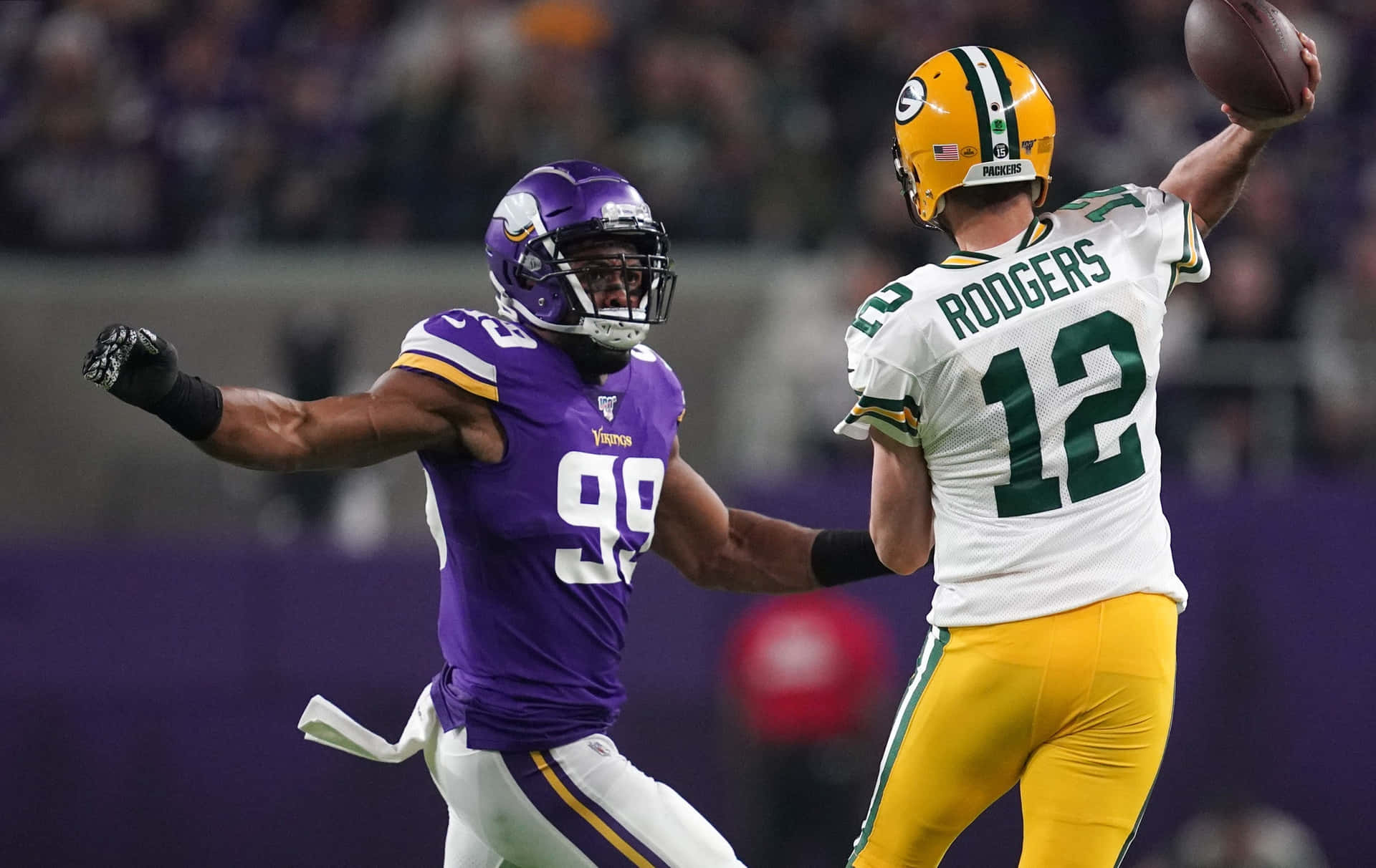 Danielle Hunter Vs. Aaron Rodgers Background