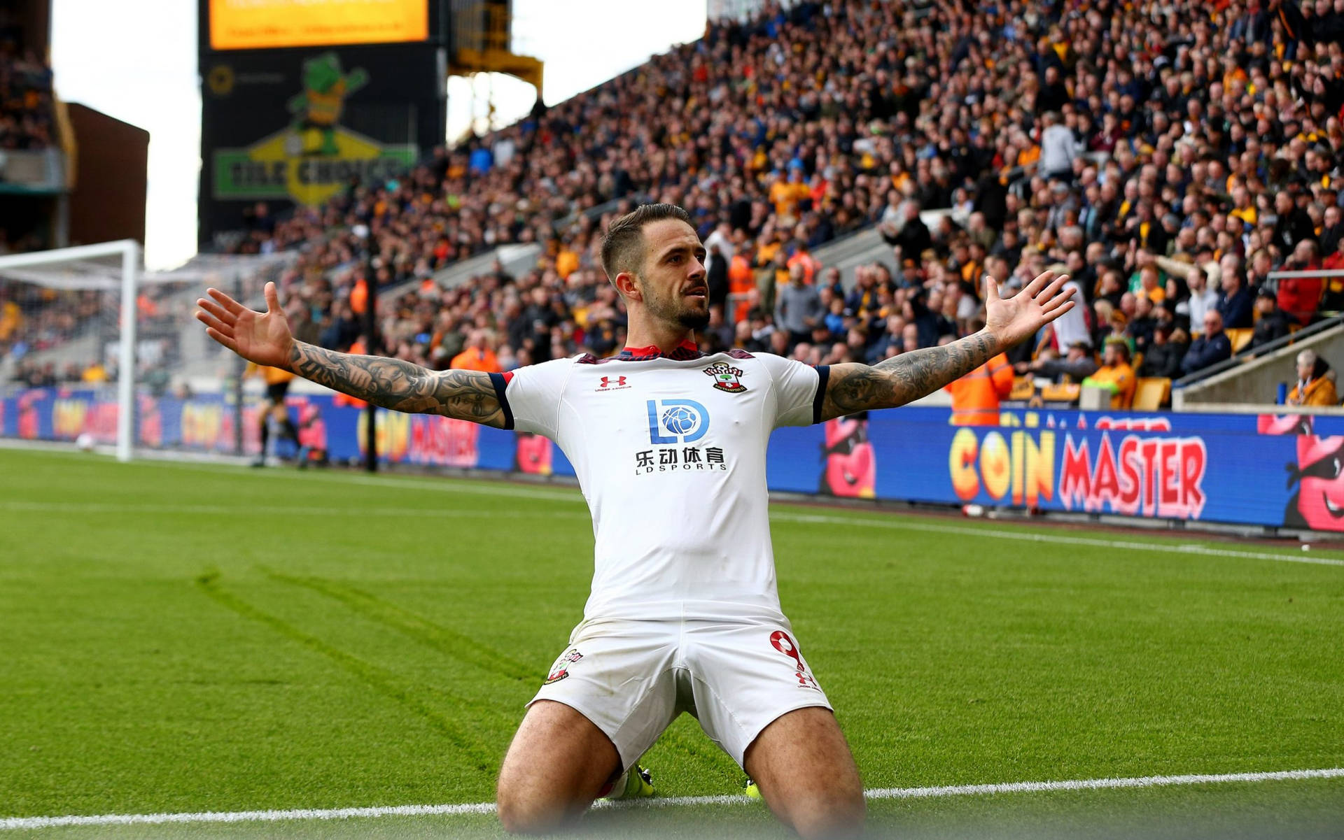 Danny Ings Celebrating On Knees