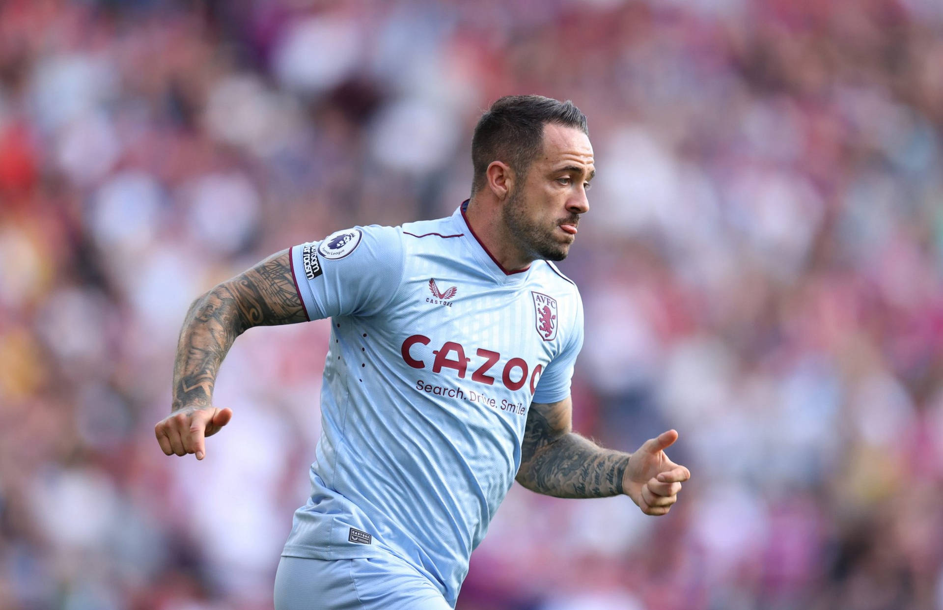 Danny Ings Concentrated Run Background