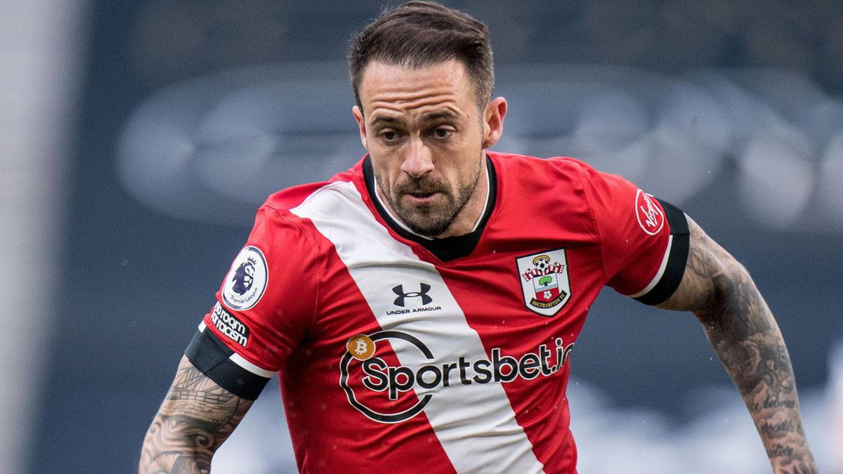 Danny Ings Full Run Background