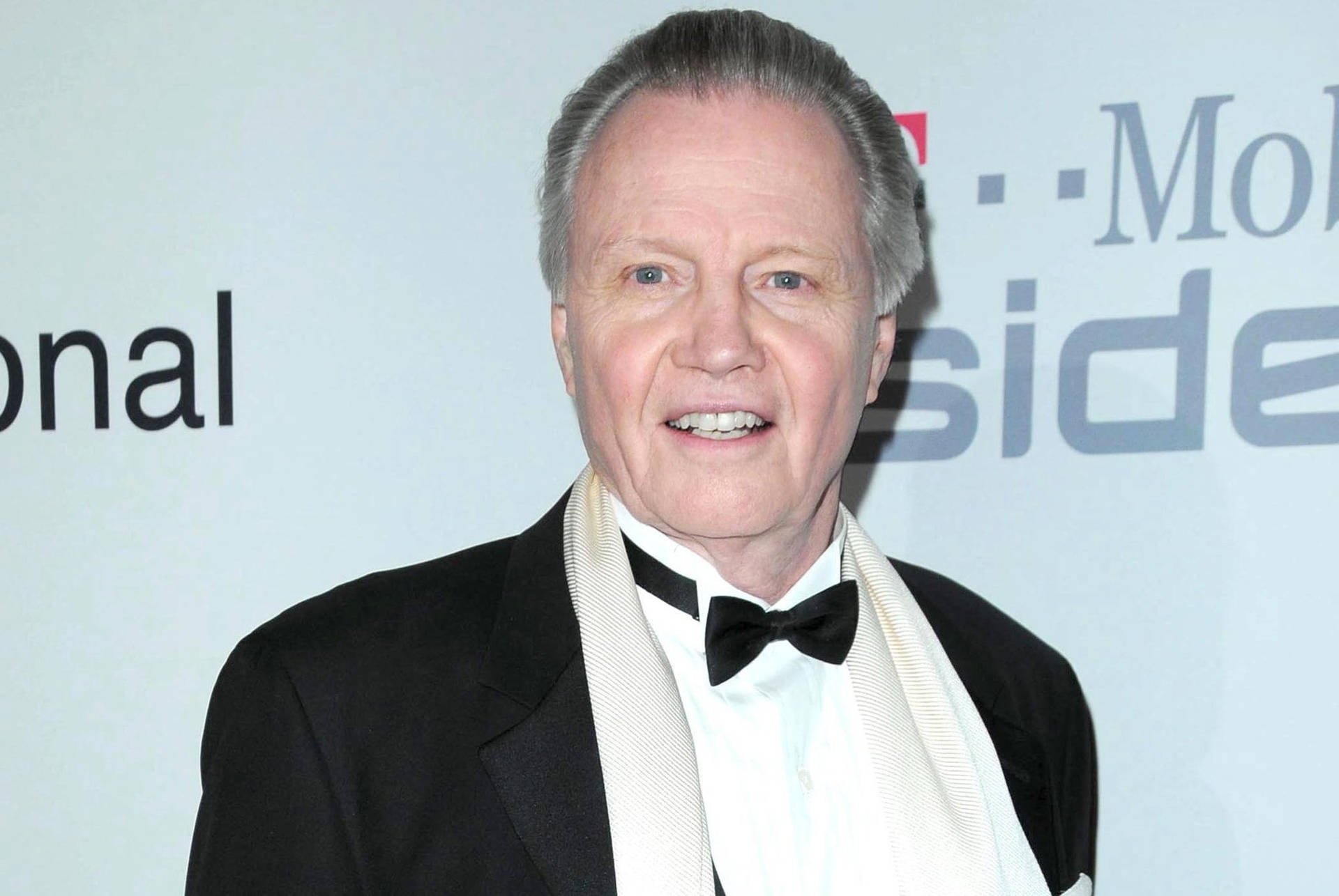 Dapper Jon Voight