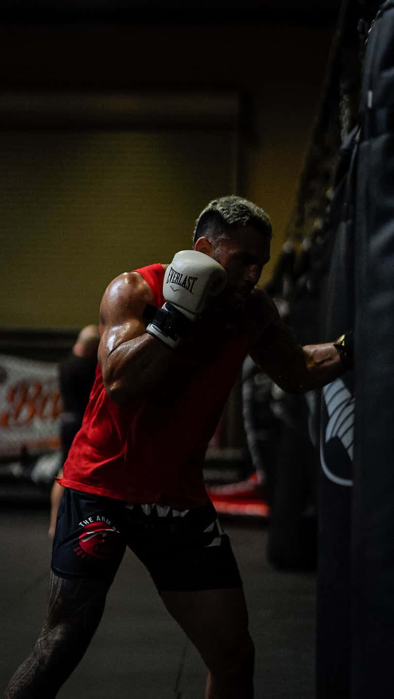 Dark Aesthetic Brad Tavares In The Gym Background