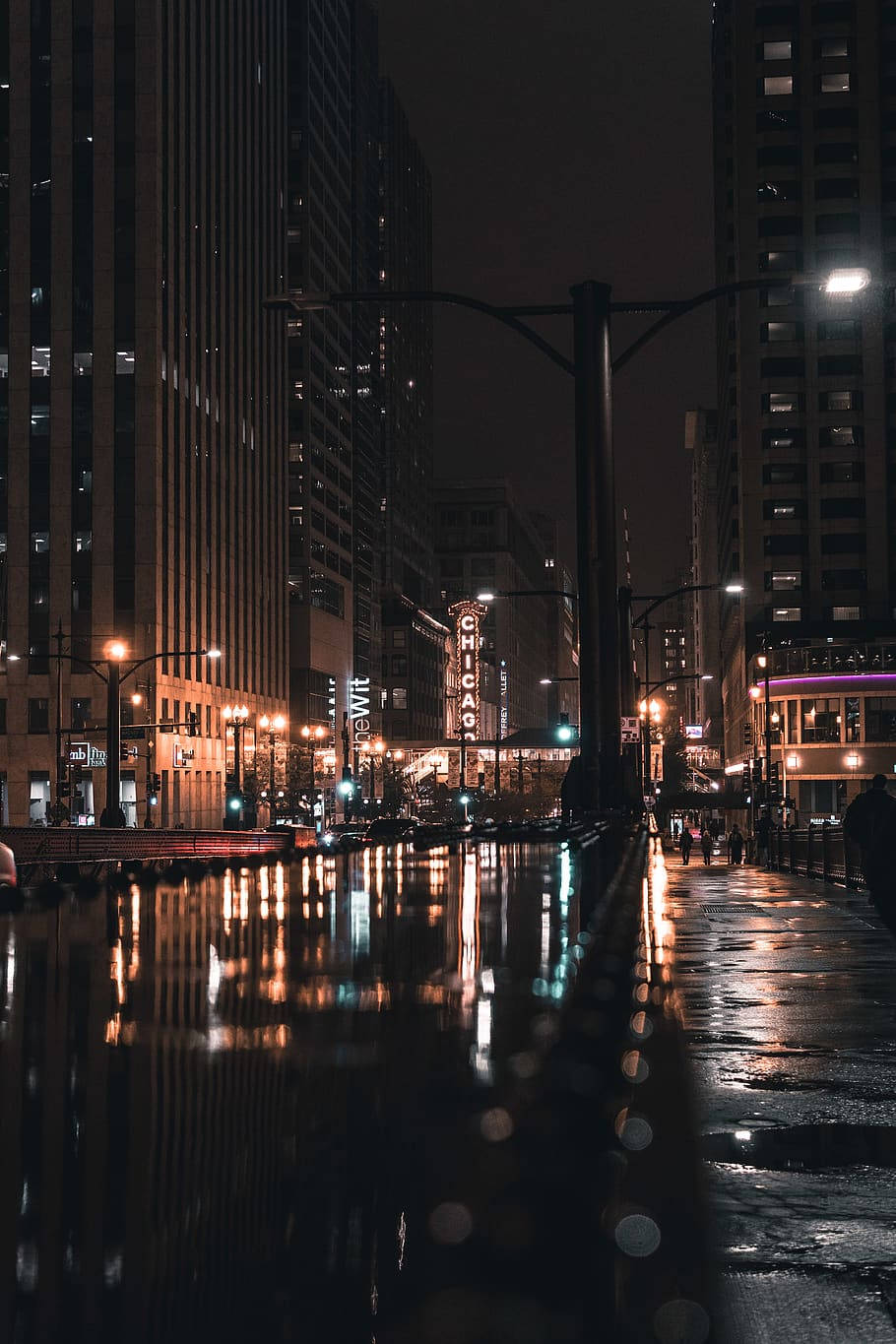 Dark Aesthetic Chicago City At Night Background