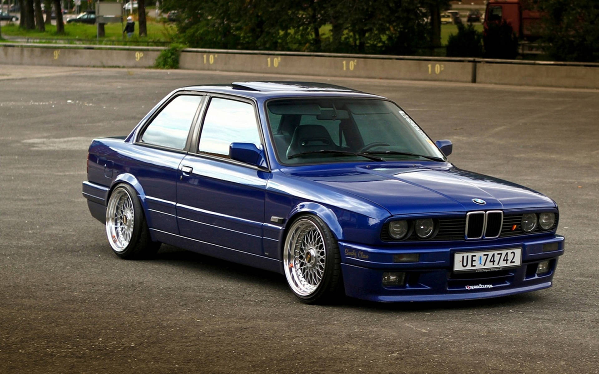 Dark Blue Classic Bmw Background