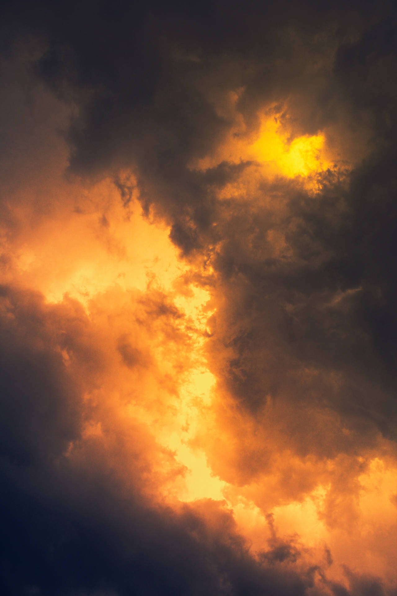 Dark Golden Cloud Aesthetic Background