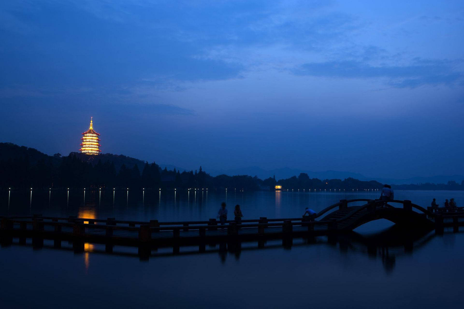 Dark Hangzhou West Lake Background