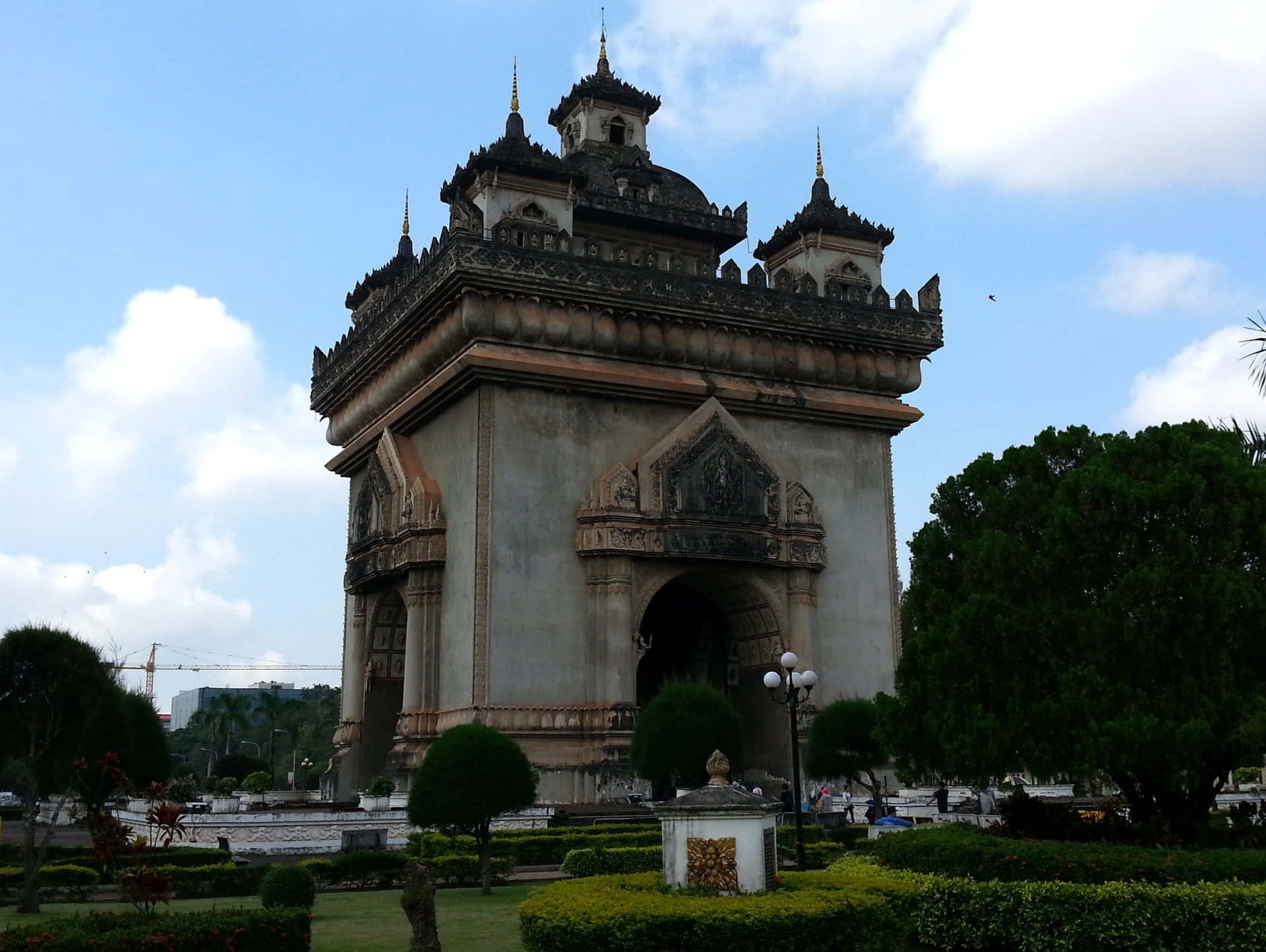 Dark Photo Patuxai War Monument Background
