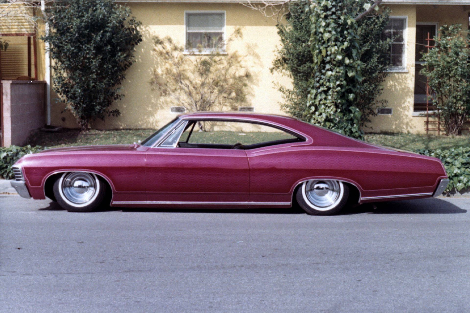 Dark Pink Chevrolet Impala 1967 Background