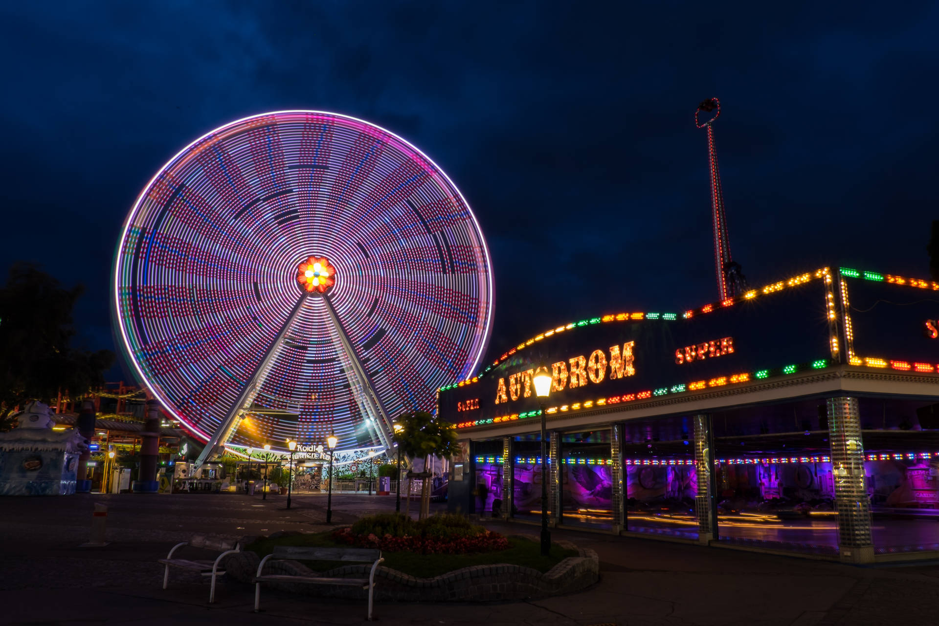 Dark Theme Carnival Ferris Wheel