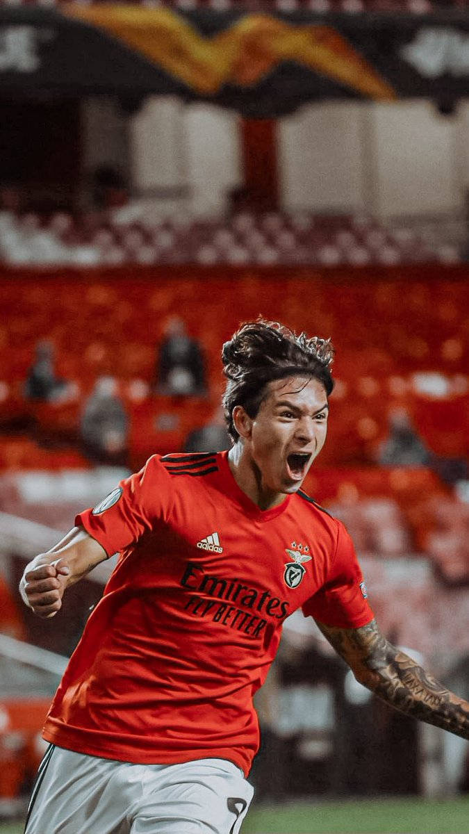 Darwin Núñez Running Screaming Benfica