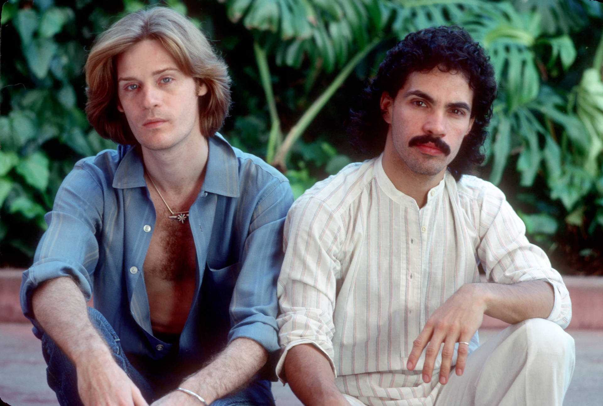 Daryl Hall And John Oates American Pop Duo Photoshoot Background