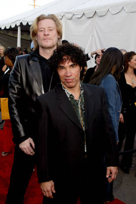 Daryl Hall John Oates Musicians Red Carpet Background