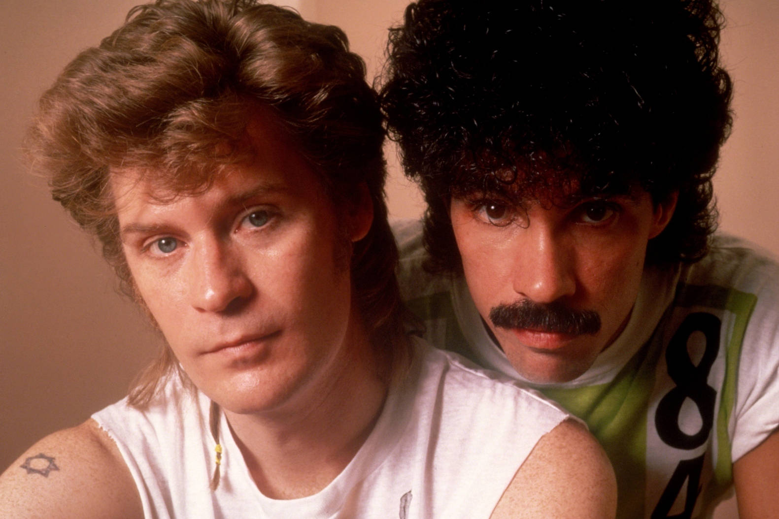 Daryl Hall John Oates Vintage 80s Photoshoot Background