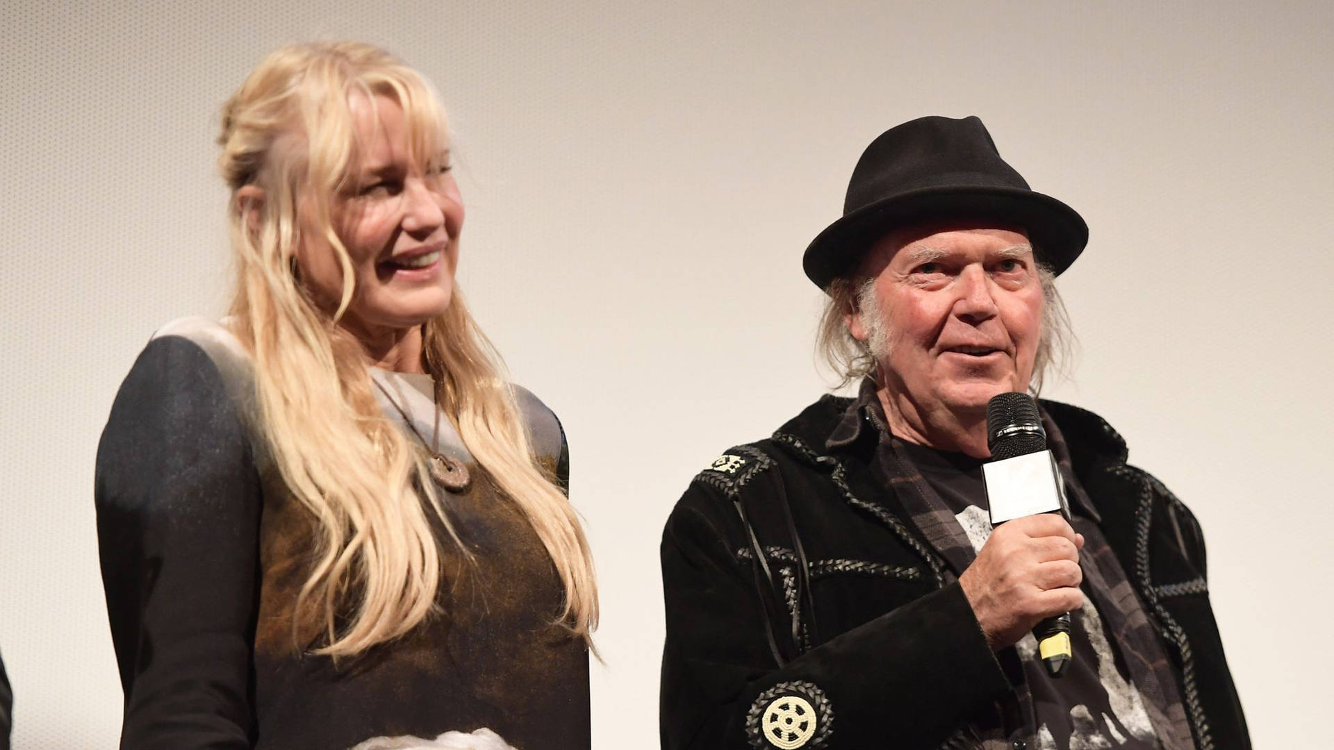 Daryl Hannah And Neil Young Background