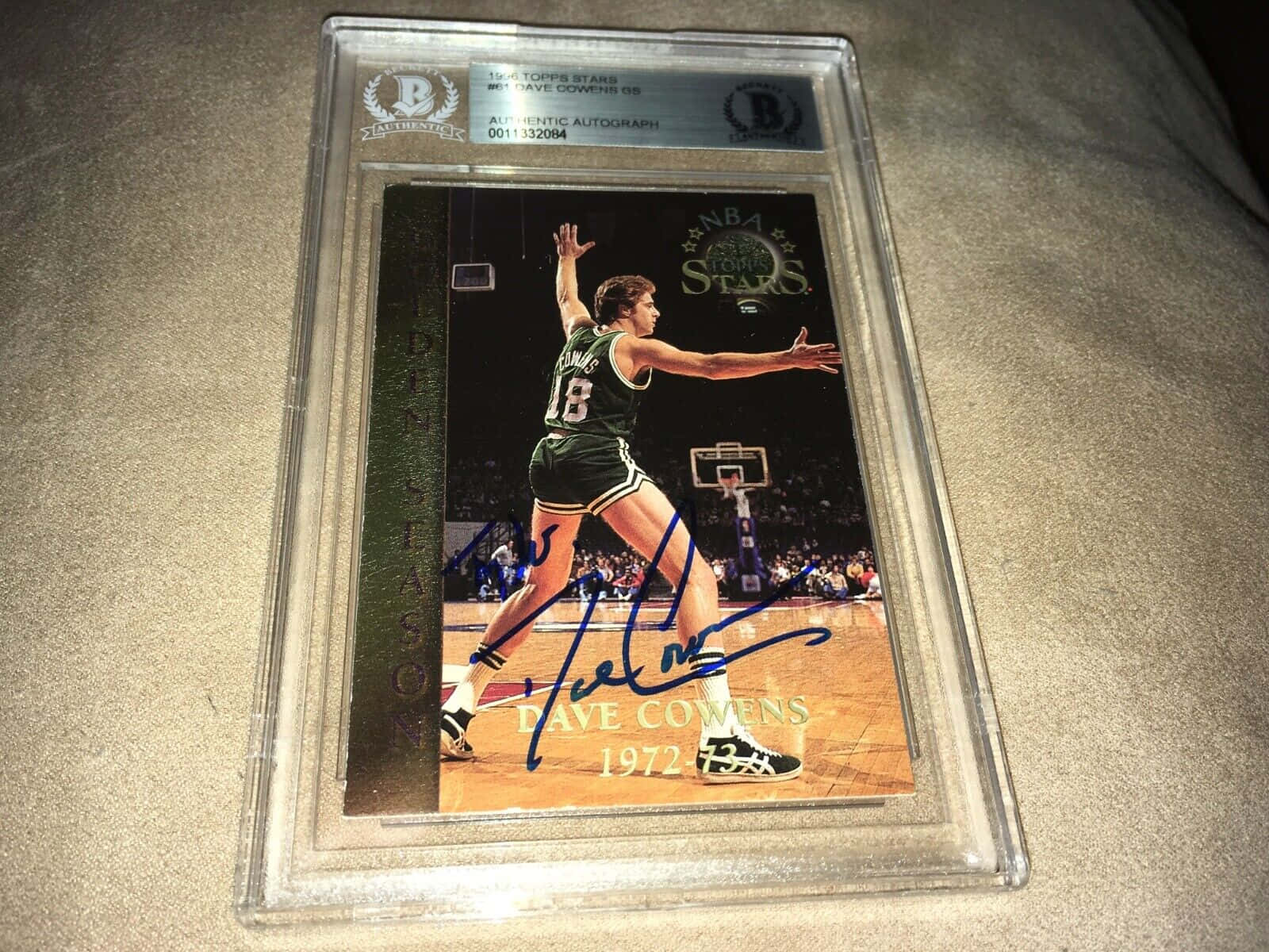 Dave Cowens Card As Authenticated By Beckett Background