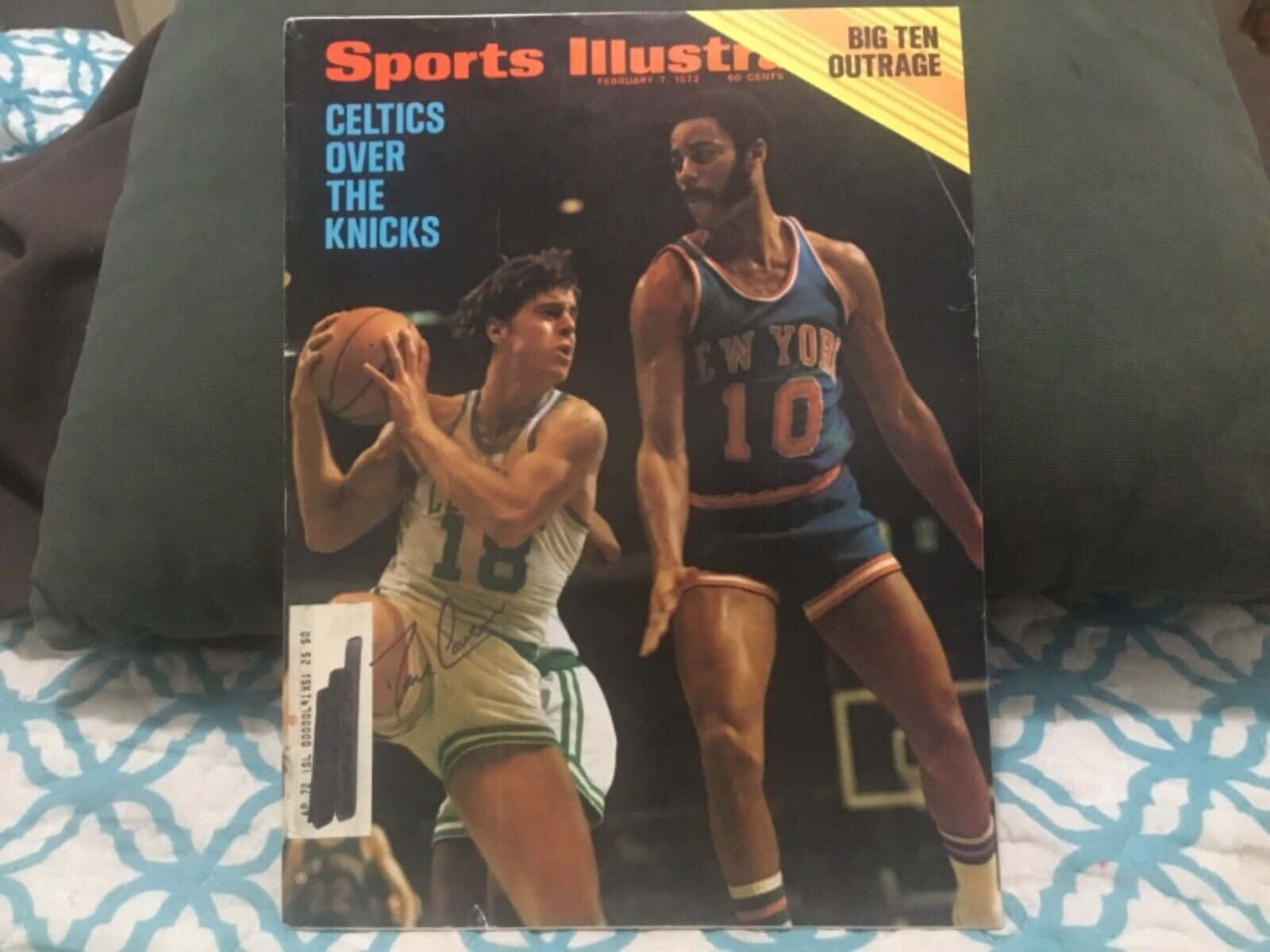 Dave Cowens In Sports Illustrated Cover Background