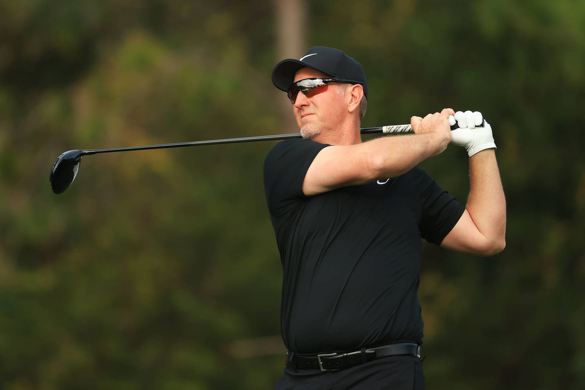 David Duval All-black Outfit Background