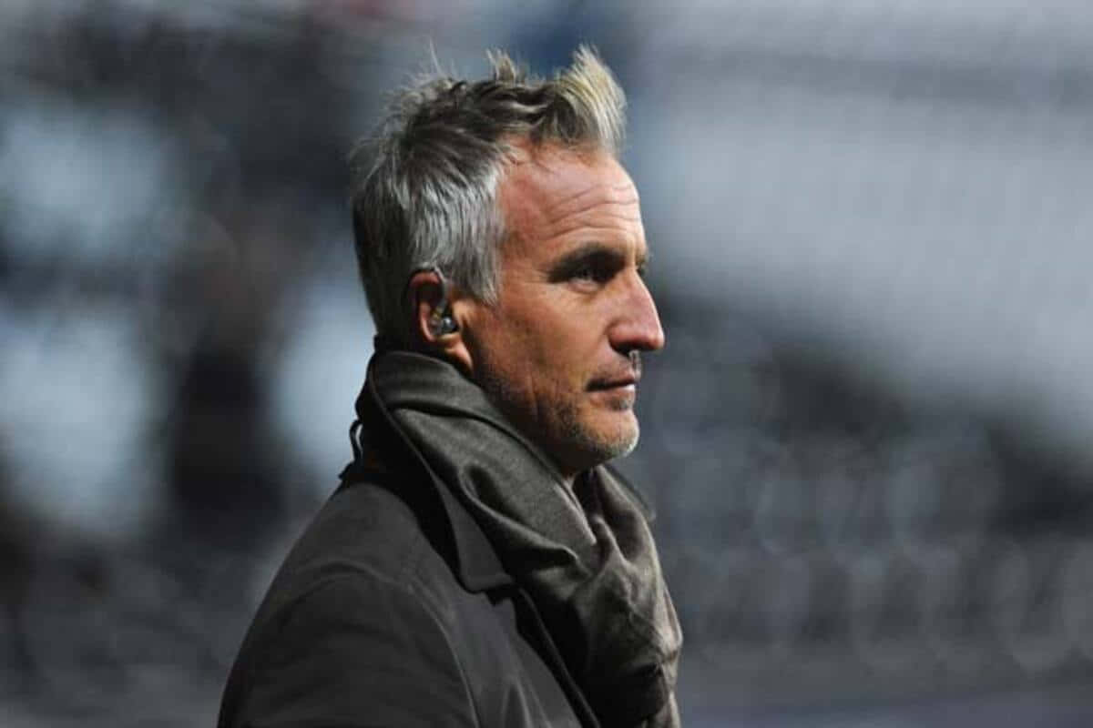 David Ginola Football Side Profile Photography Background