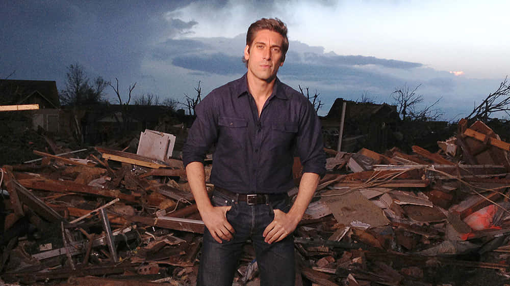 David Muir Reporting About Oklahoma Tornado Background