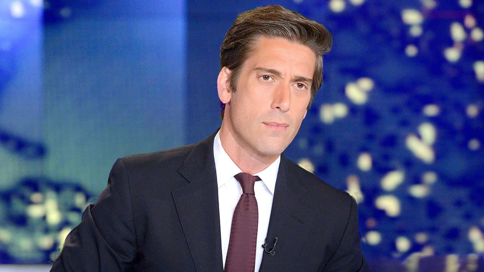 David Muir Reporting On Abc World News Tonight Background