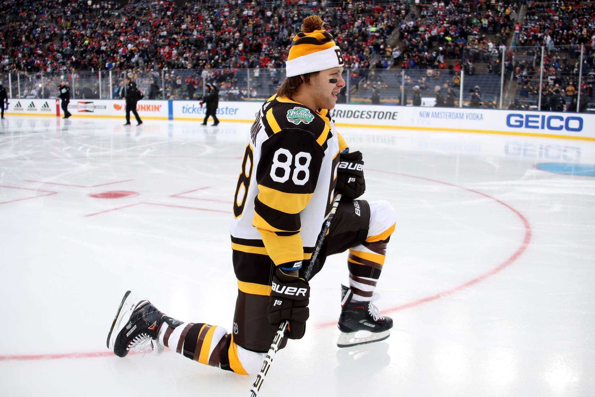 David Pastrnak Boston Bruins Kneel Down Background