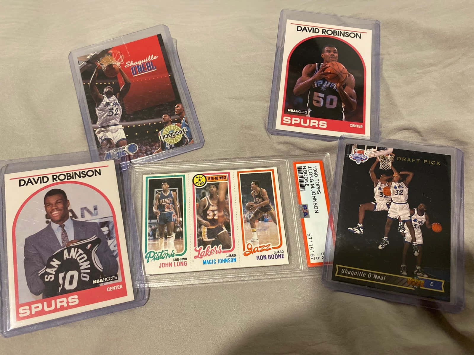 David Robinson And Shaquille O'neal Basketball Cards Background