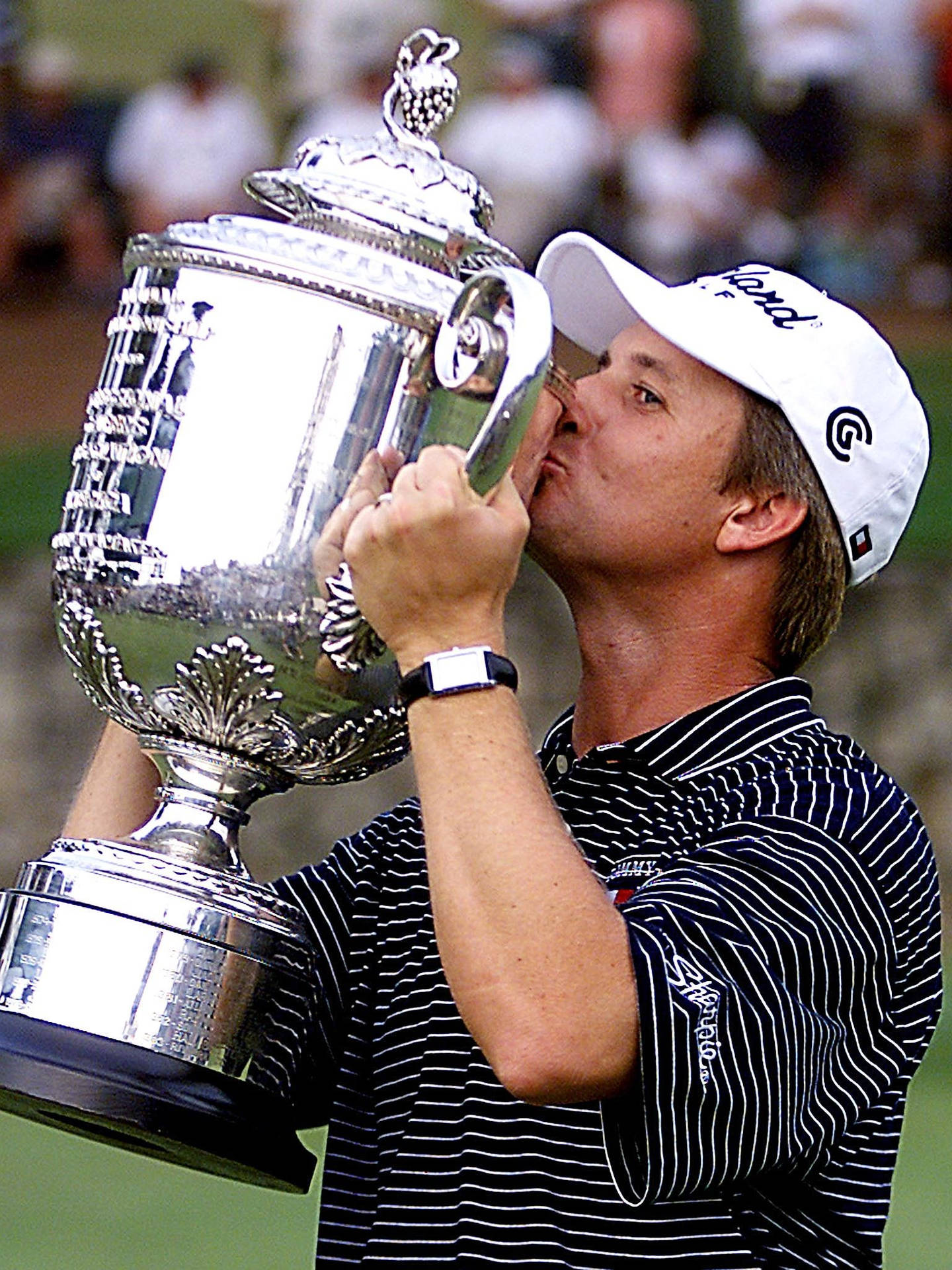 David Toms Kissing The Trophy Background