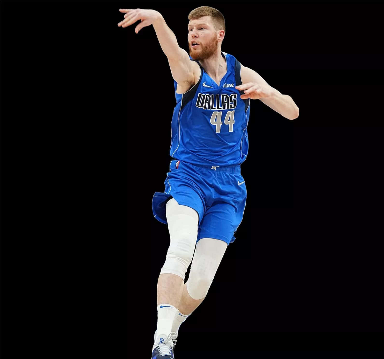 Davis Bertans Mavericks Post Largest Regional Background