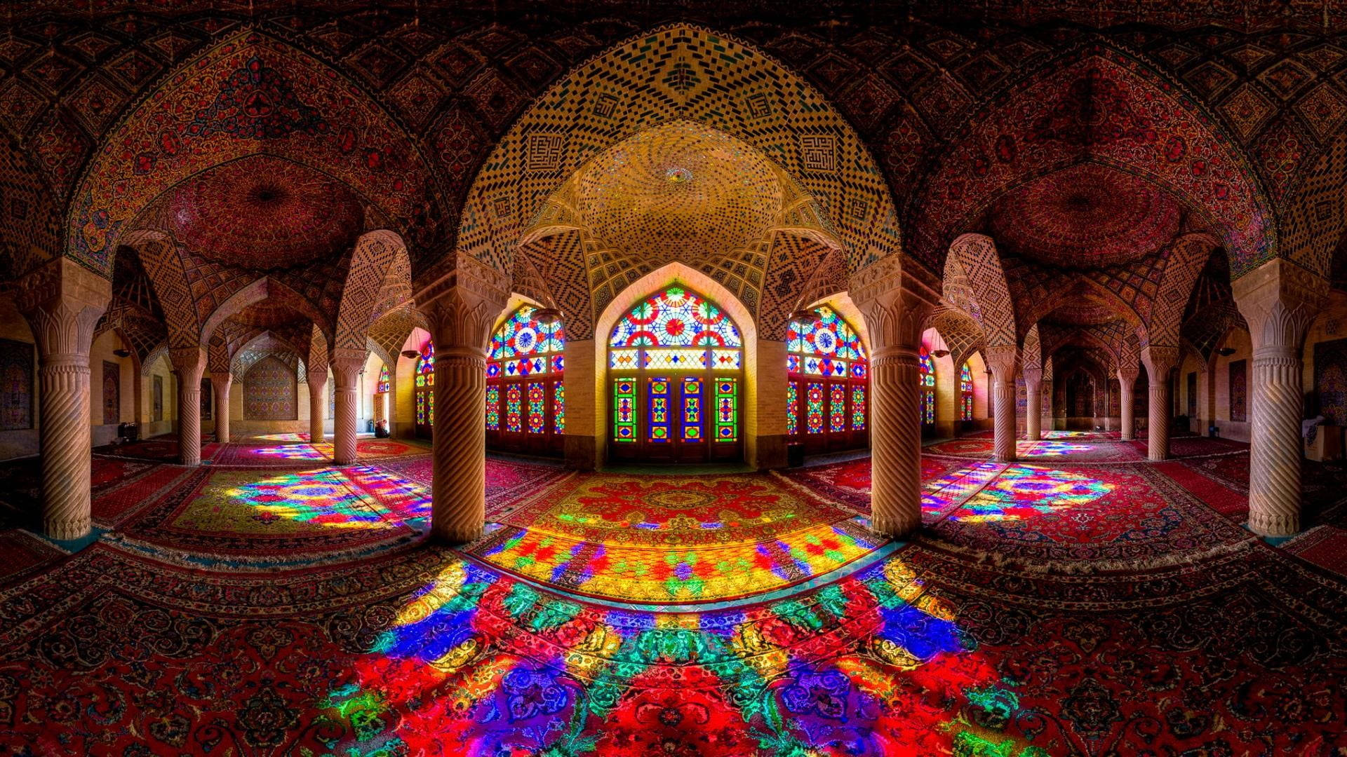 Dazzling Display Of Spiritual Artistry In A Beautiful Mosque Background