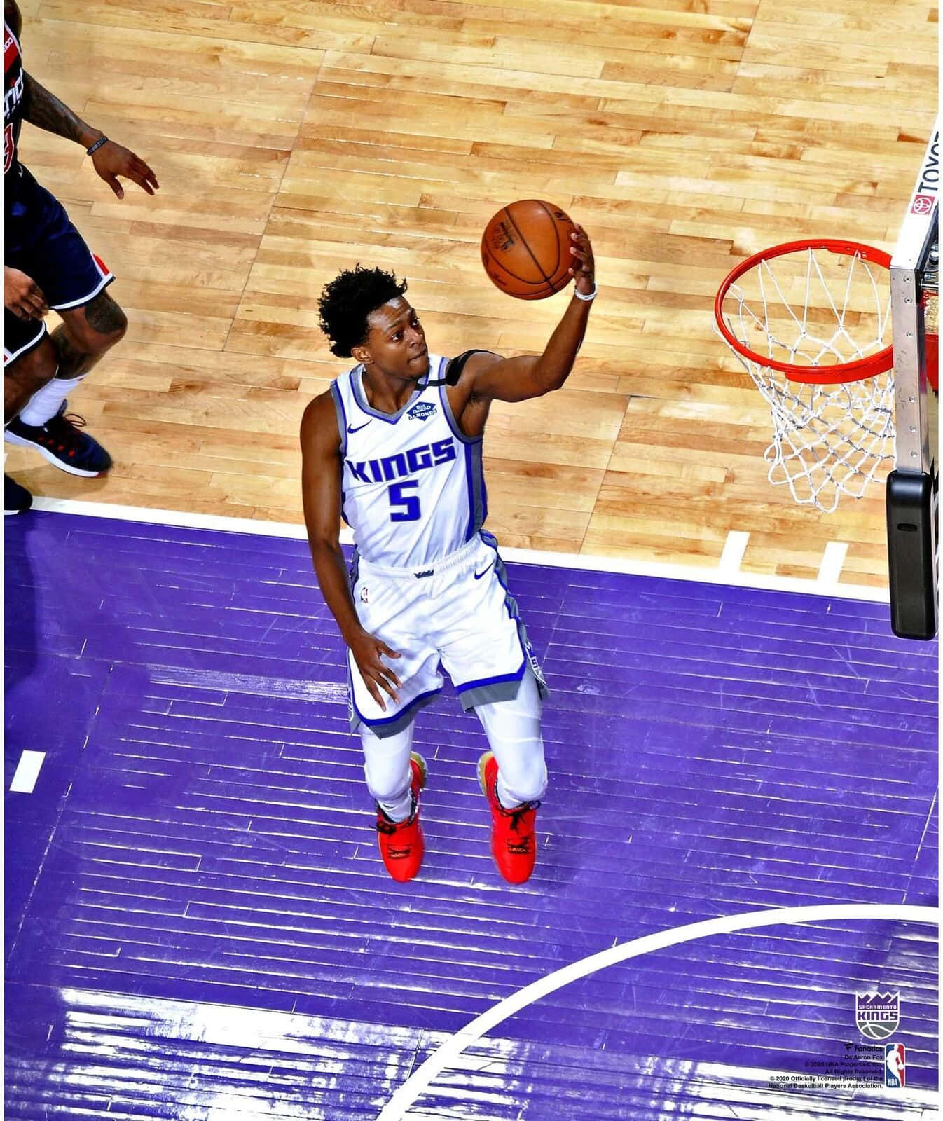 De'aaron Fox Layup Nba Player Background