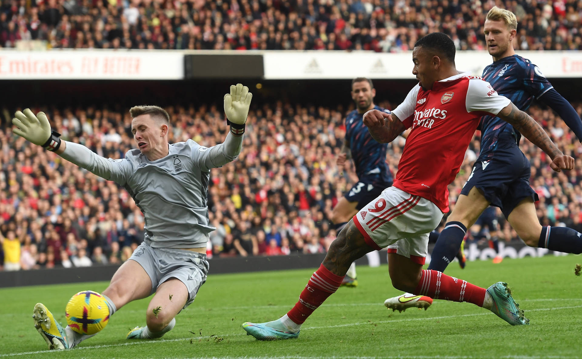 Dean Henderson Defending Background