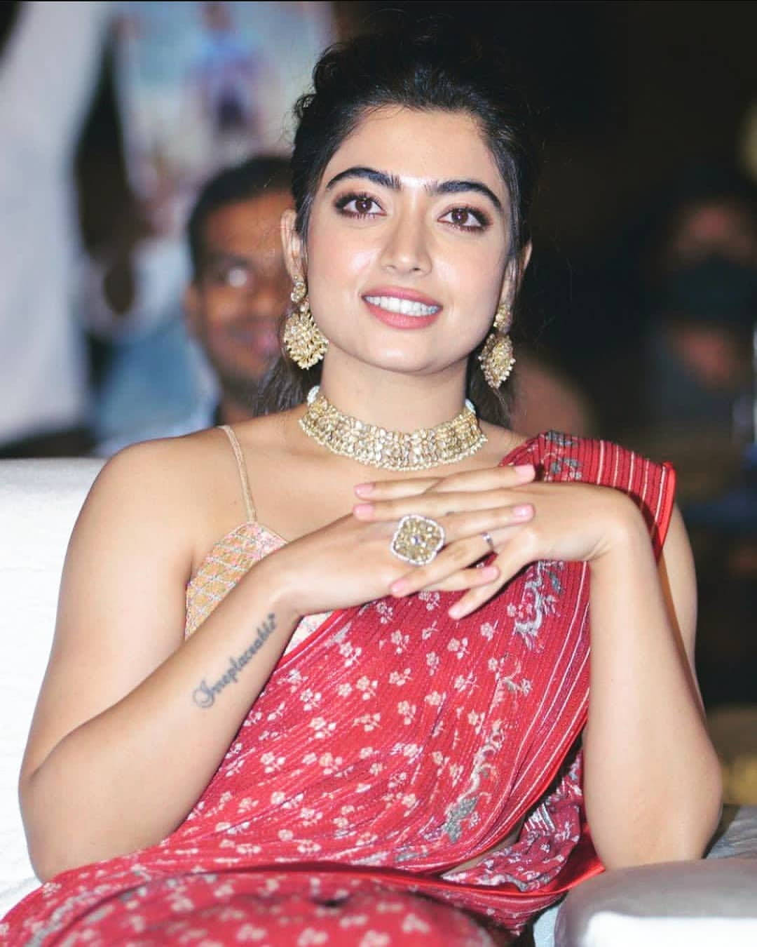 Dear Comrade Rashmika Mandanna Background