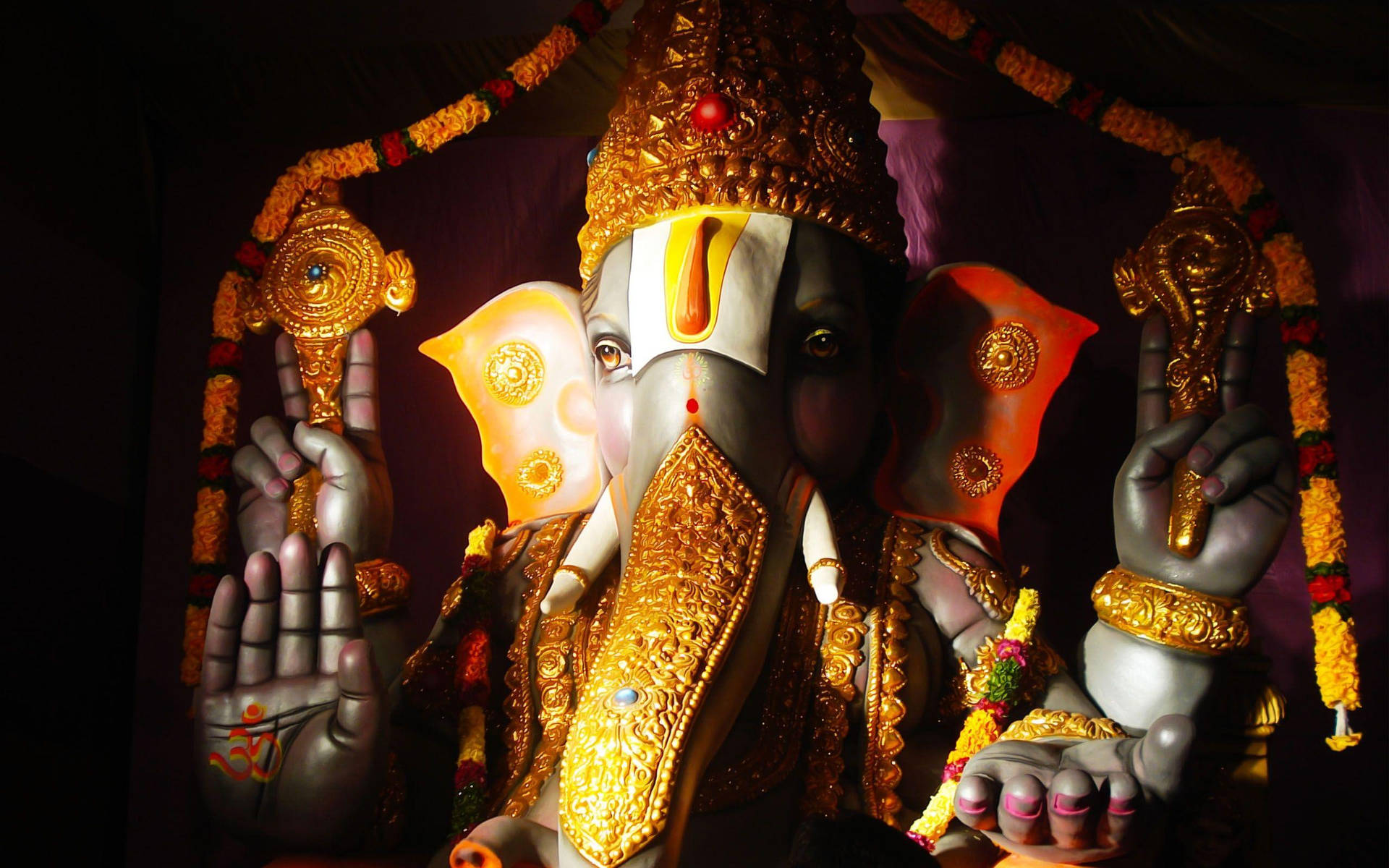 Deity Ganpati Hd Spotlight Background