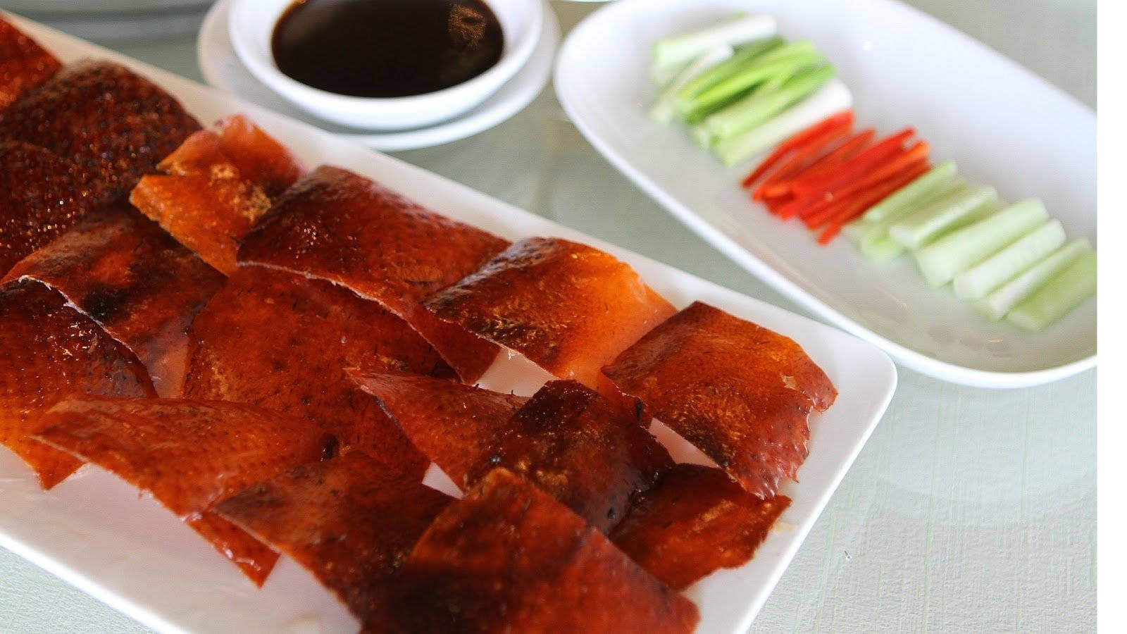 Delectable Crispy Peking Duck Background