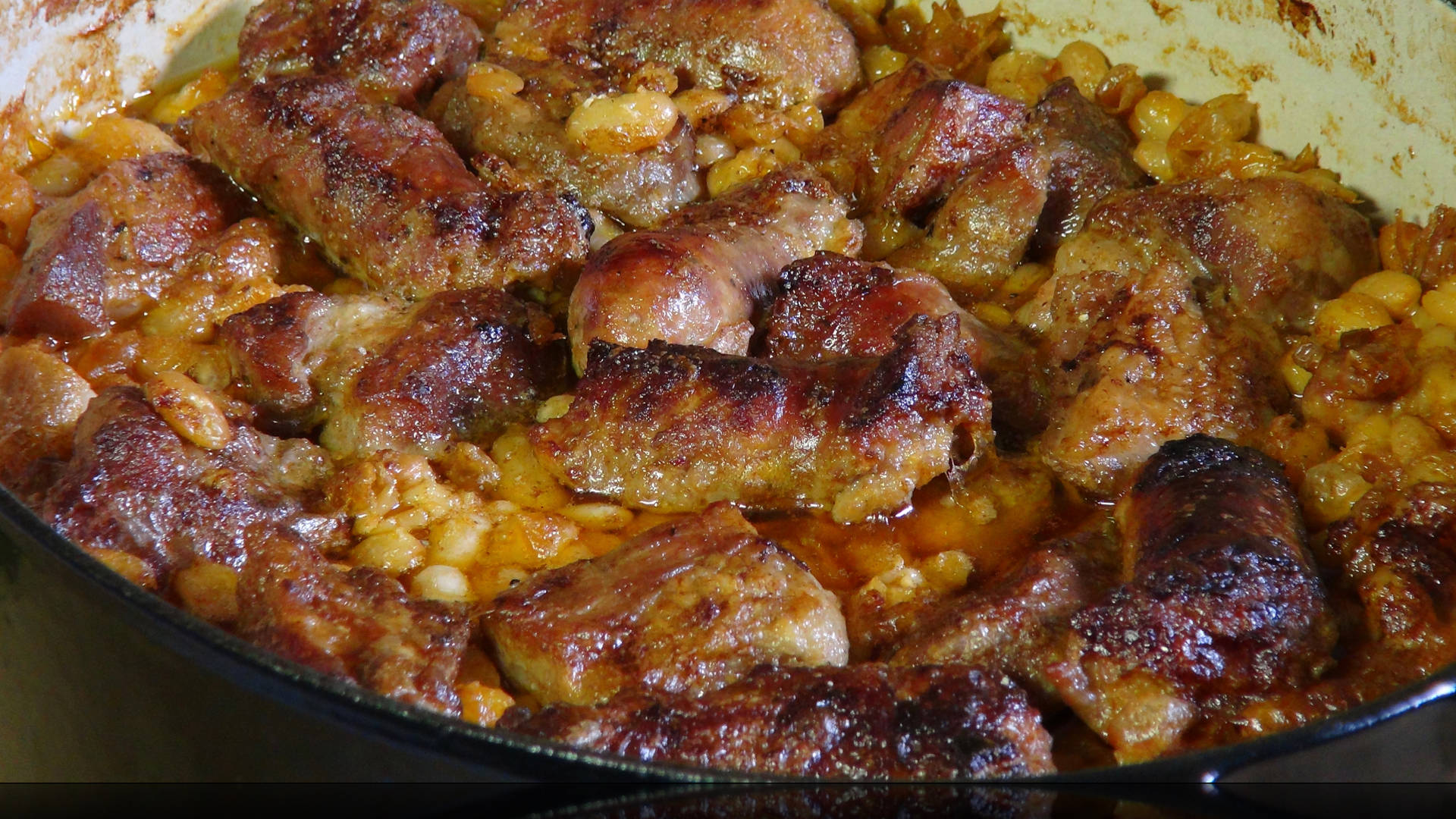 Delectable Detail Of A Classic Cassoulet Background