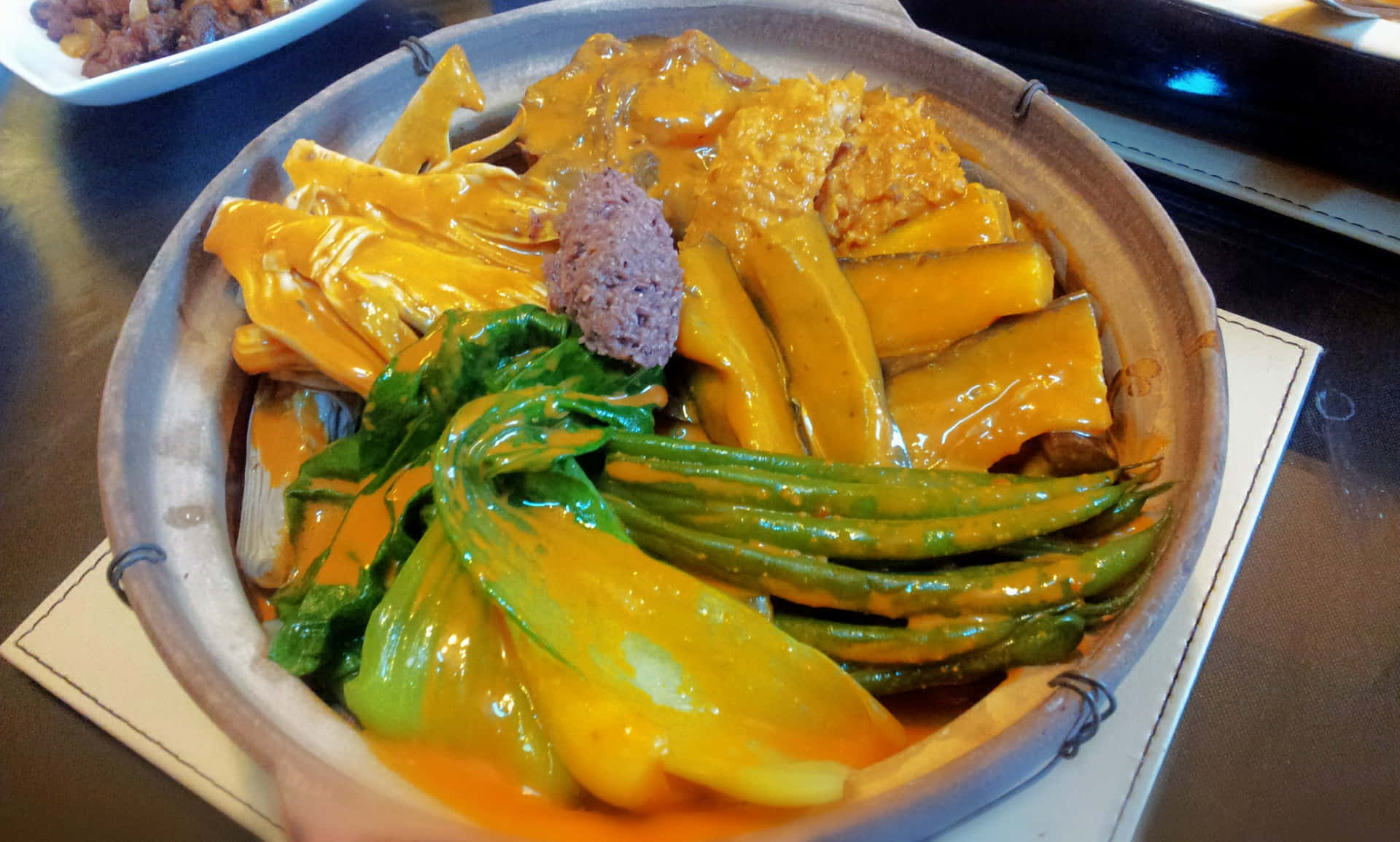 Delectable Kare-kare On A Pot Background