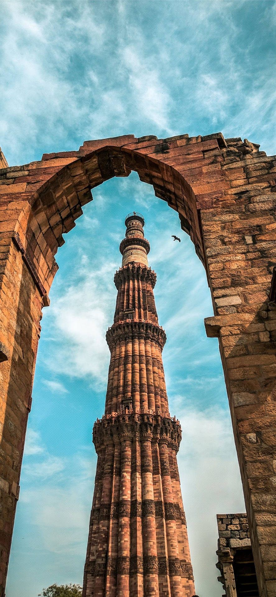 Delhi Qutub Minar Arch Background