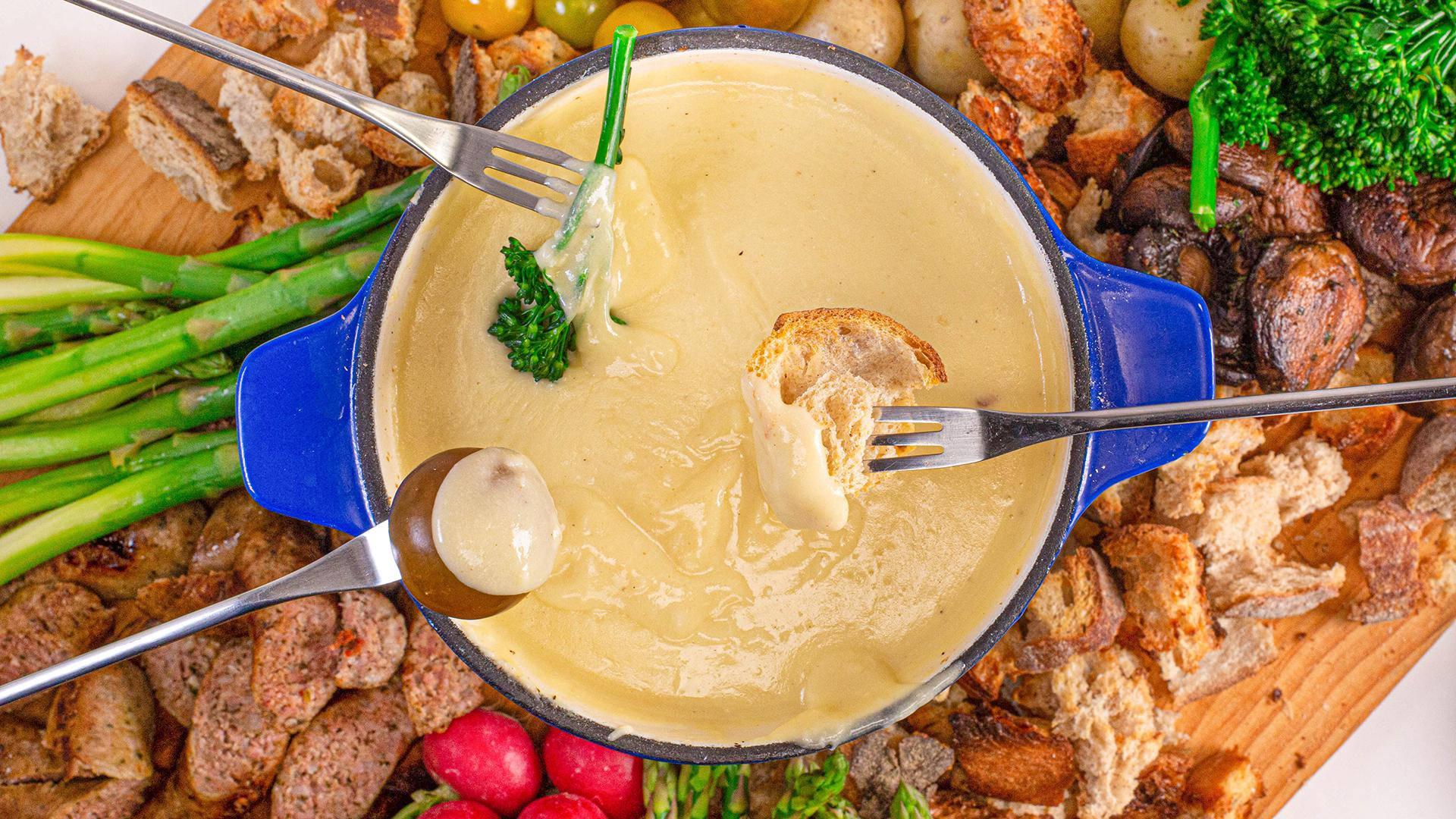 Delicious Blue Pot Fondue