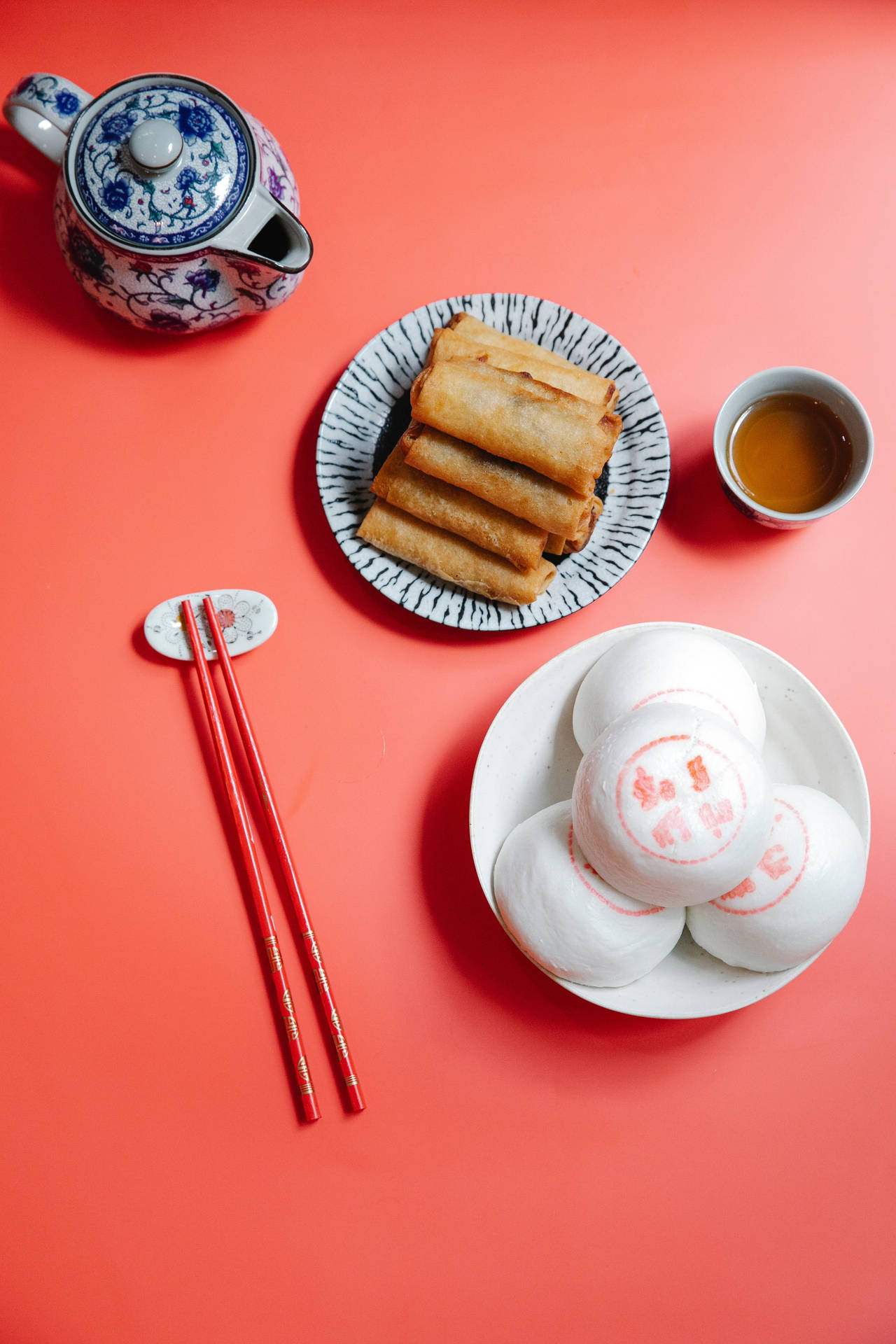 Delicious Egg Roll Paired With Sweet Buns