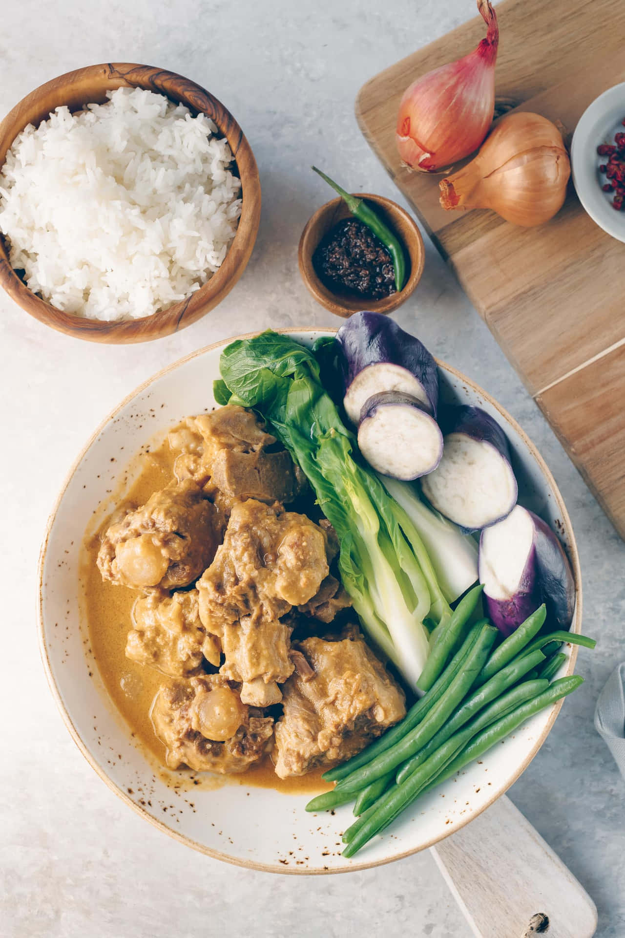 Delicious Kare-kare With Rice - A Filipino Cuisine Delight Background