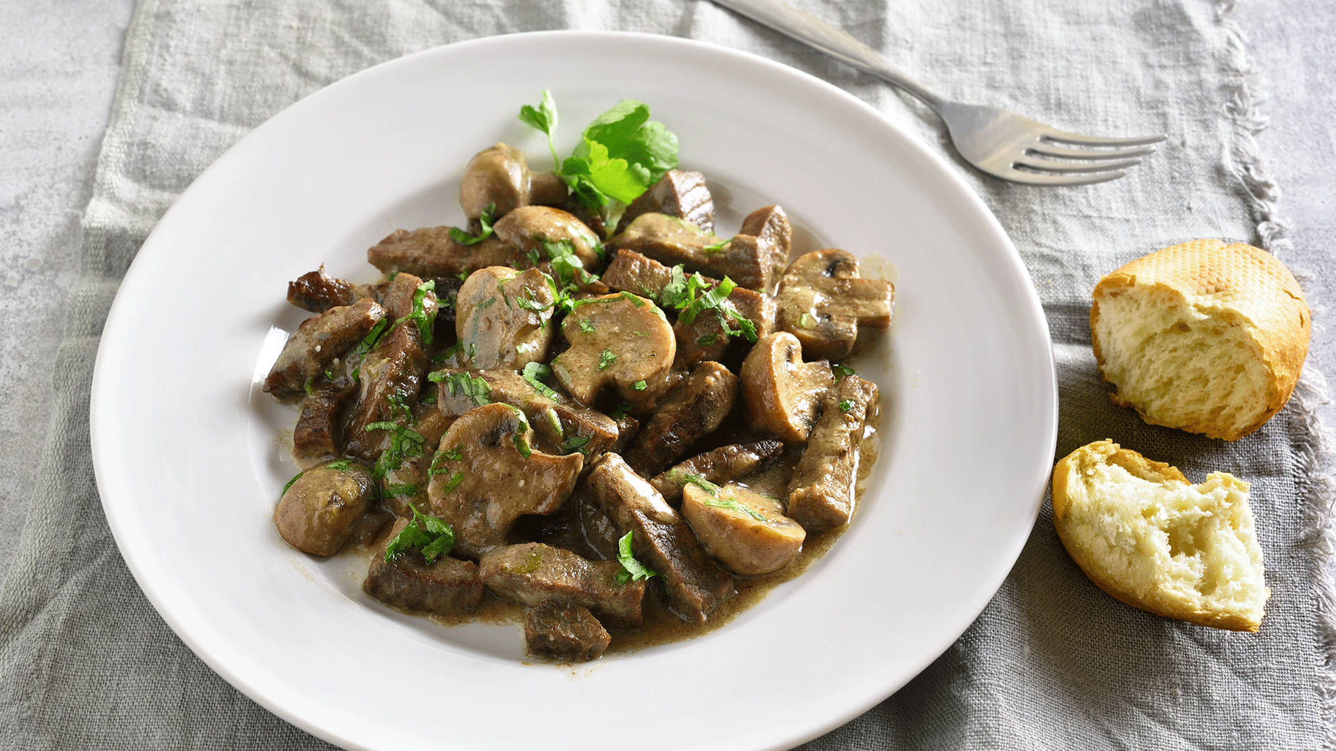 Delicious Russian Beef Stroganoff With Mushrooms