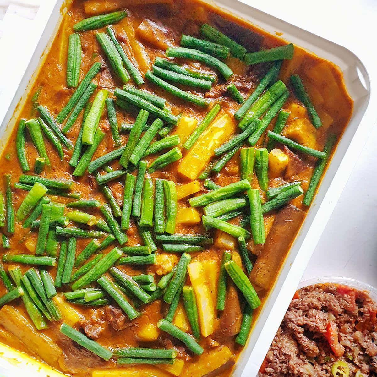 Delicious Serving Of A Vegan Kare-kare Background