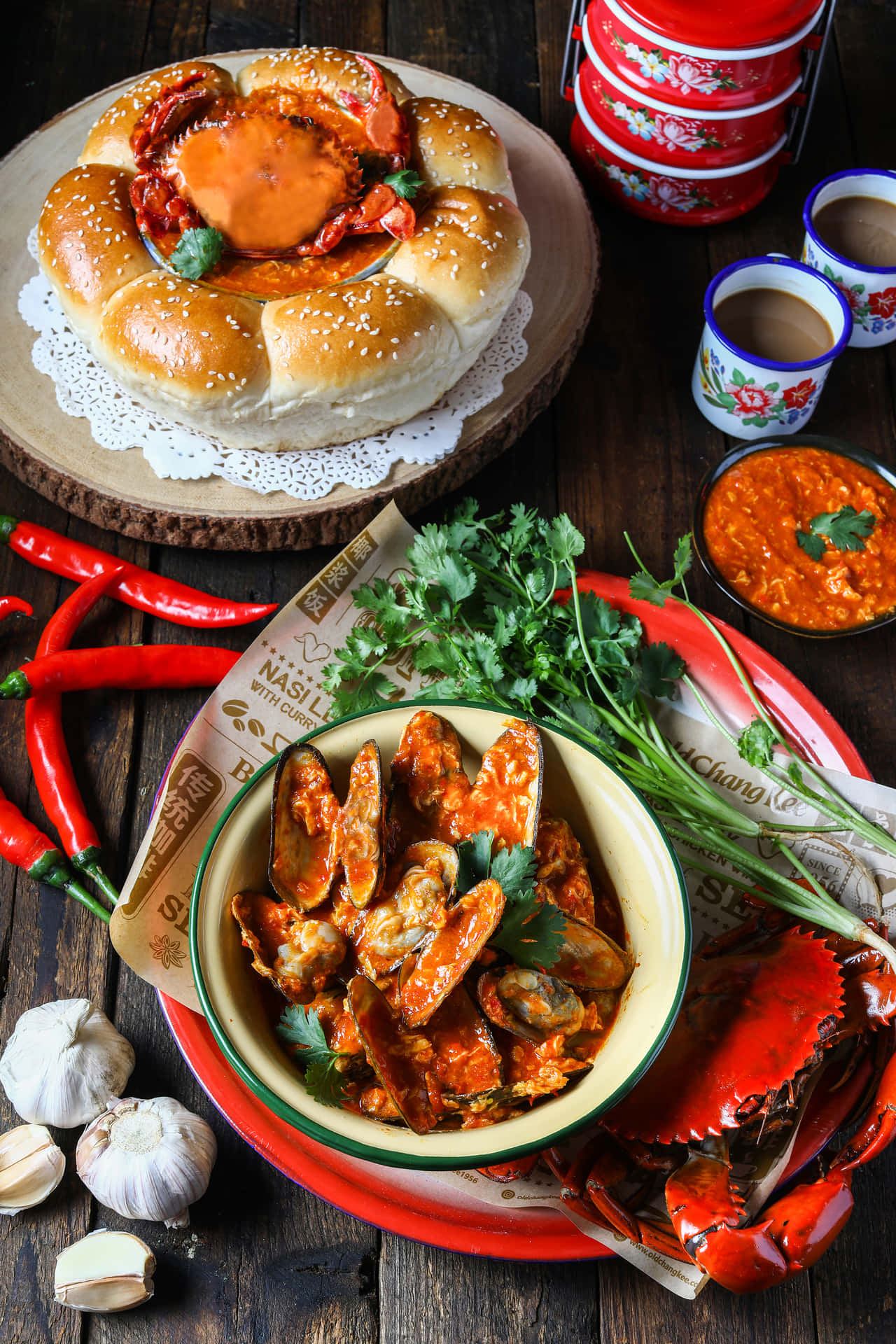 Delightful Mouth-watering Chilli Crab And Giant Mussels Background