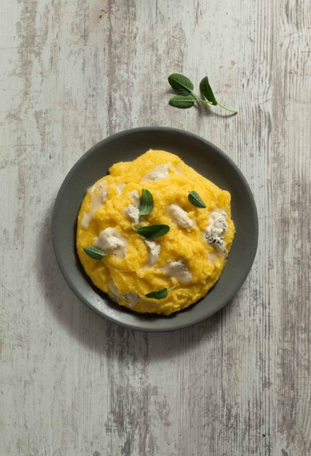 Delightful Polenta With Ravioli Pasta Background