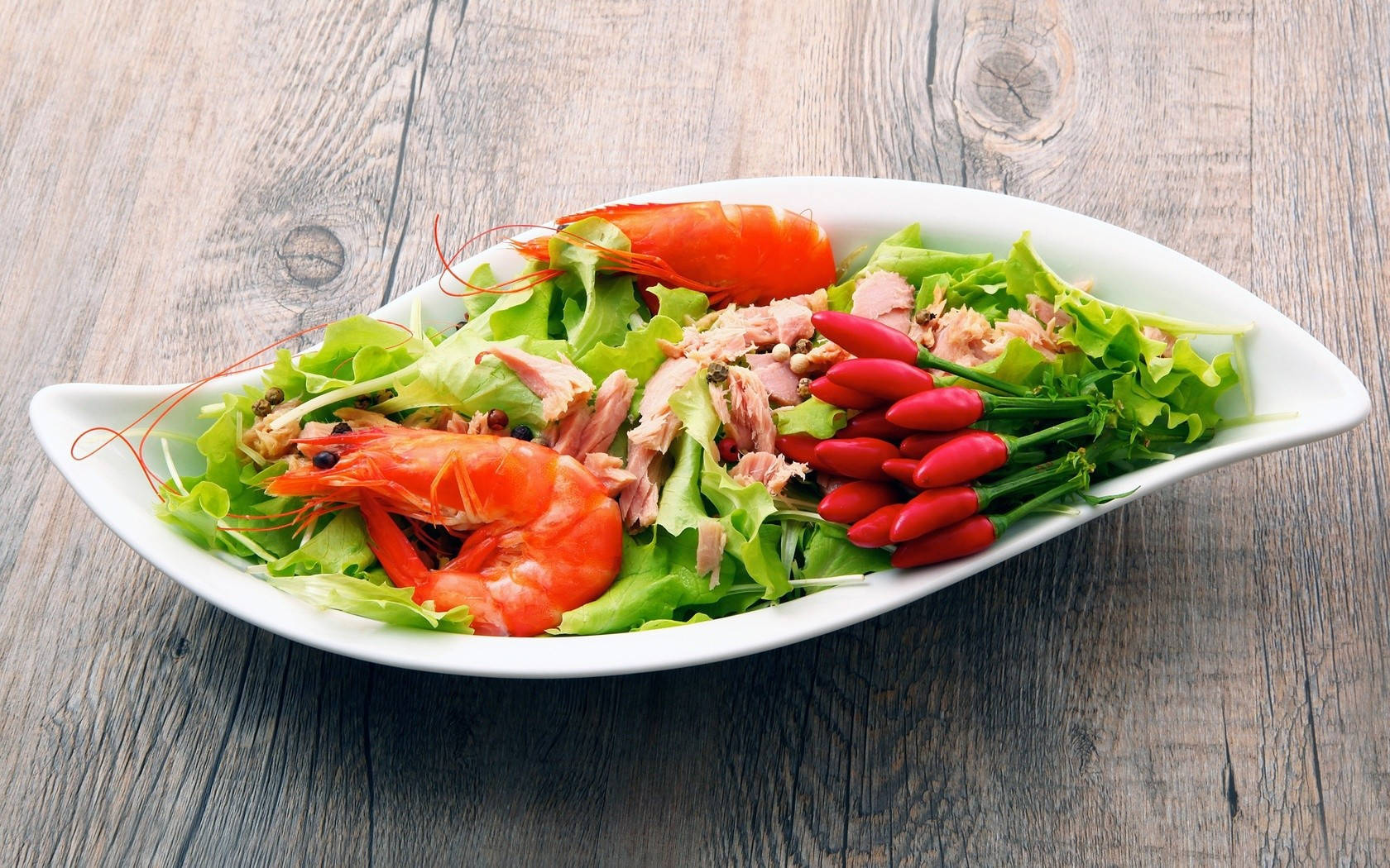 Delightful Tuna, Shrimp And Veggie Seafood Salad Lunch Background