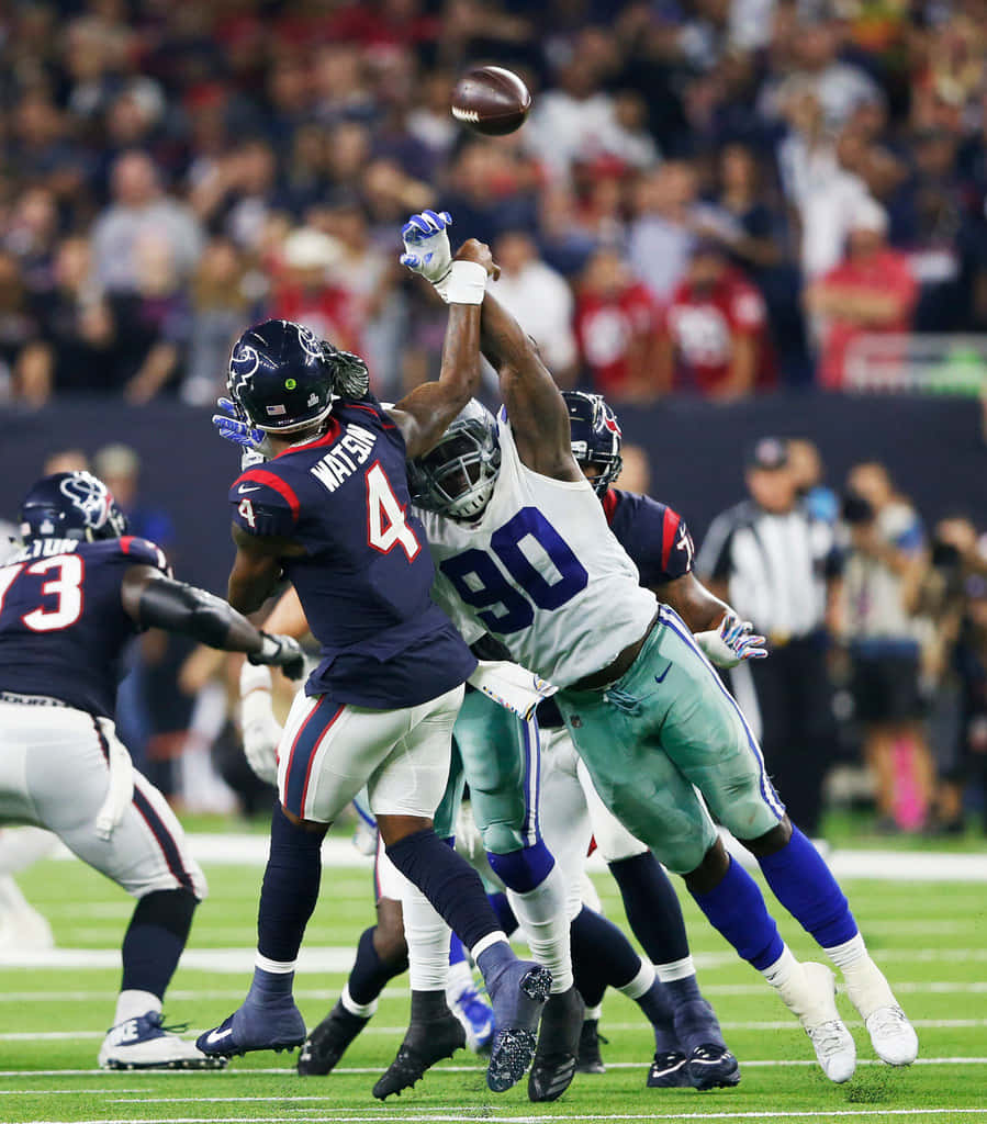 Demarcus Lawrence American Football Defensive End Background
