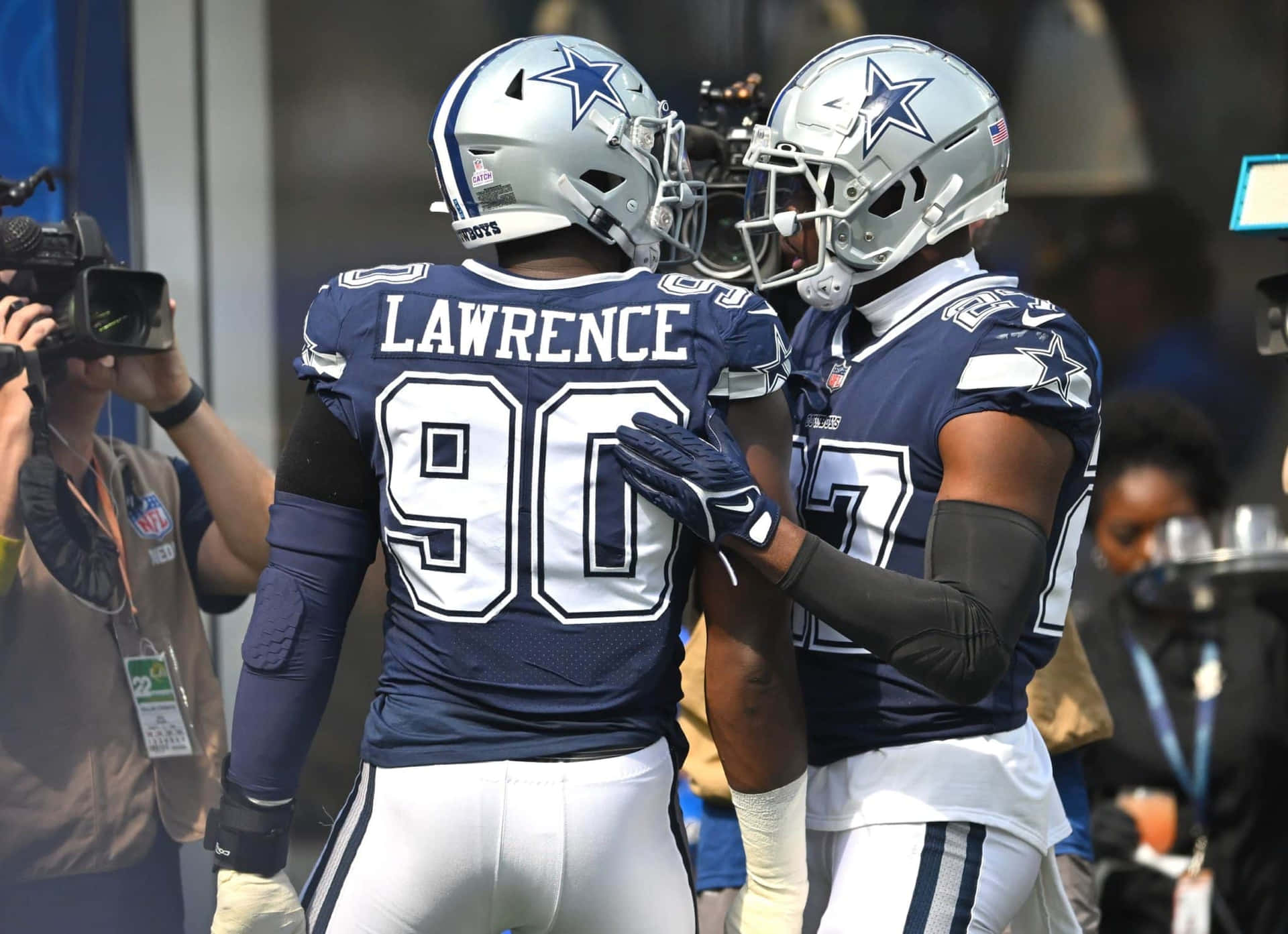 Demarcus Lawrence Backside Background